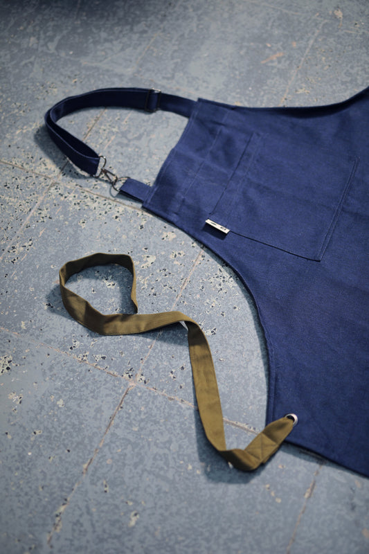 Florian Gadsby: Apron