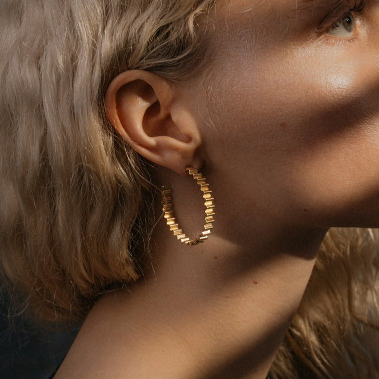 Olivia Taylor: Ondulee Hoops