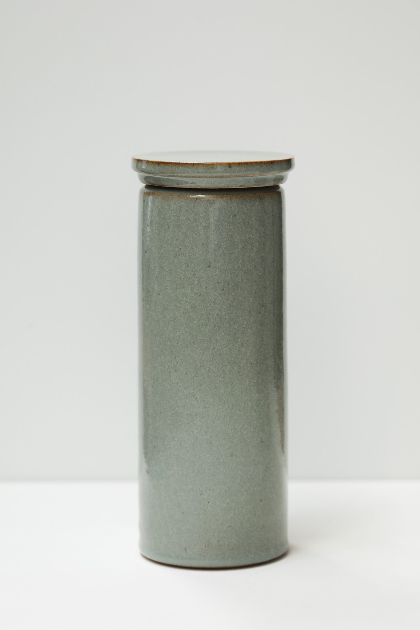 Florian Gadsby: Jar with Stepped Lid