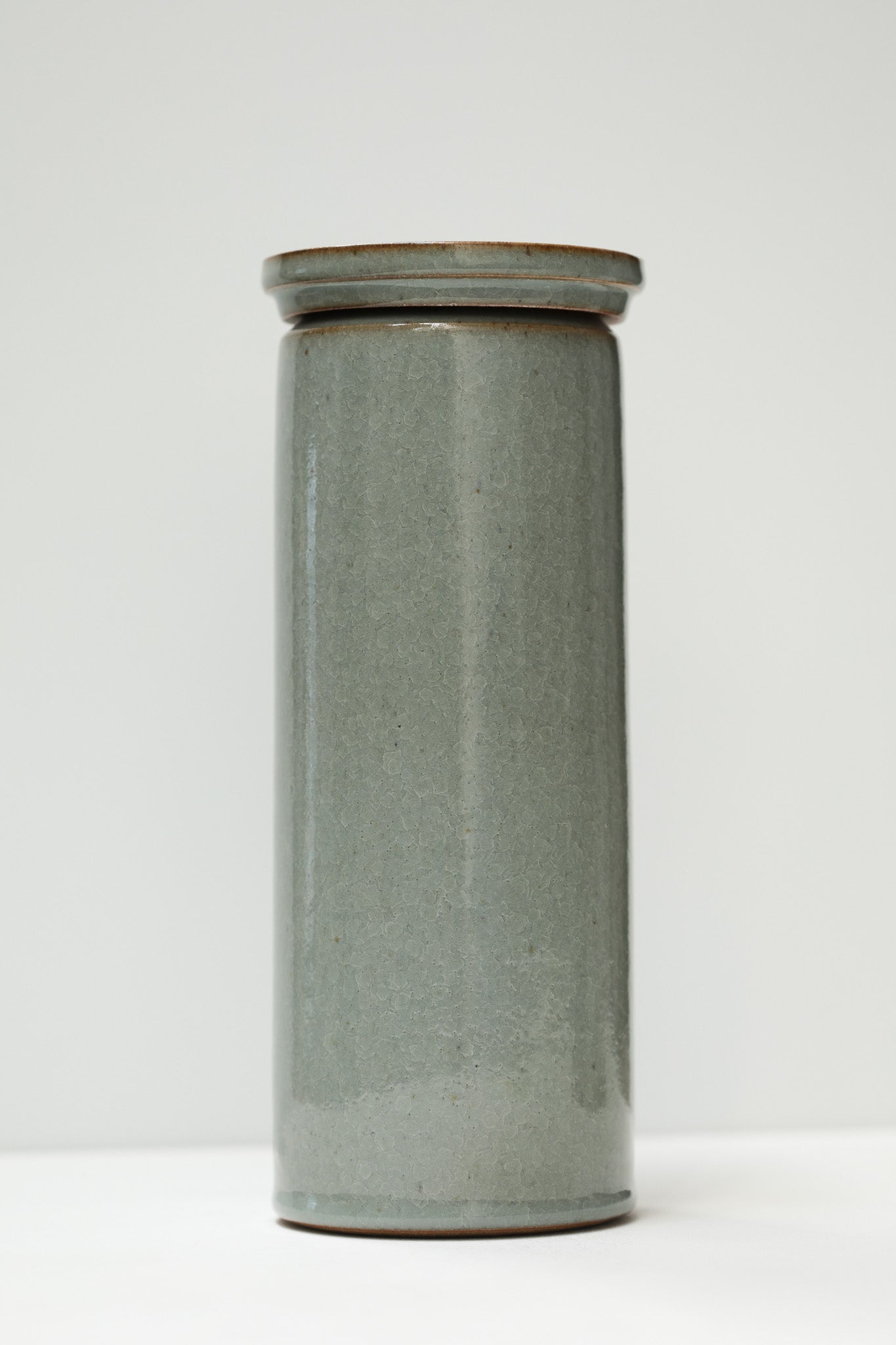 Florian Gadsby: Jar with Stepped Lid