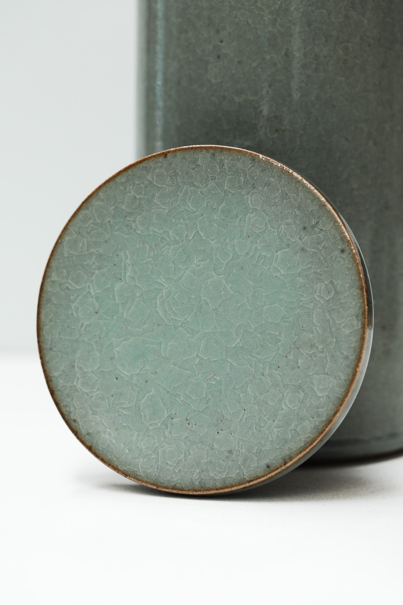 Florian Gadsby: Jar with Stepped Lid