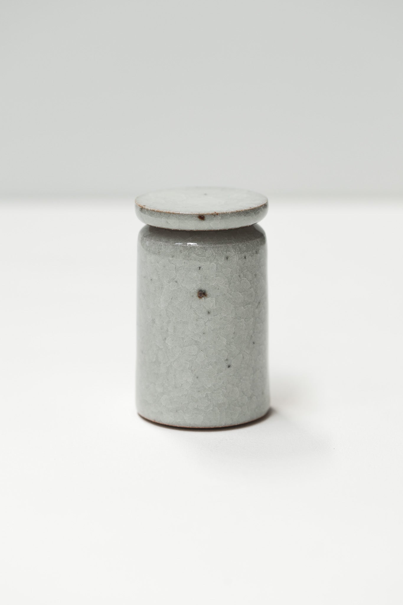 Florian Gadsby: Miniature Lidded Jar