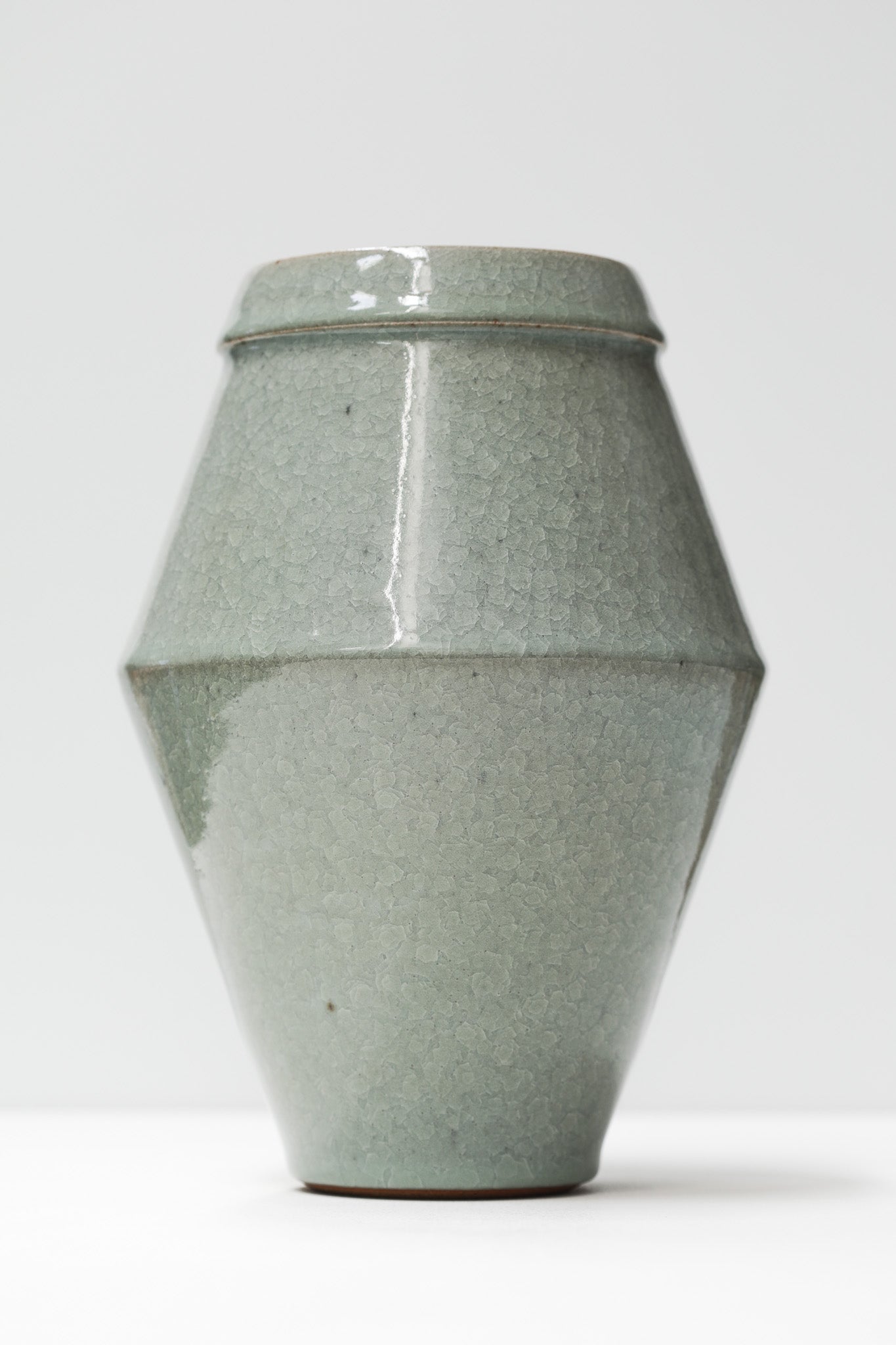 Florian Gadsby: Angular Vase