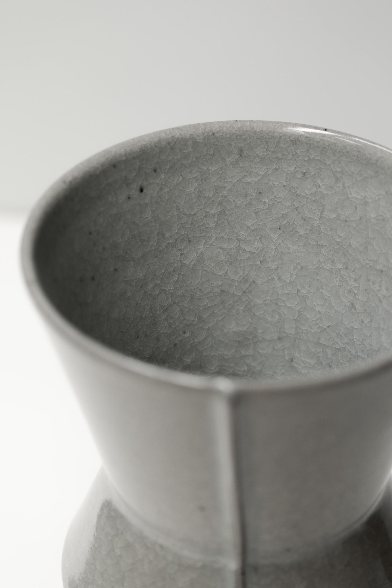 Florian Gadsby: Lined Vase