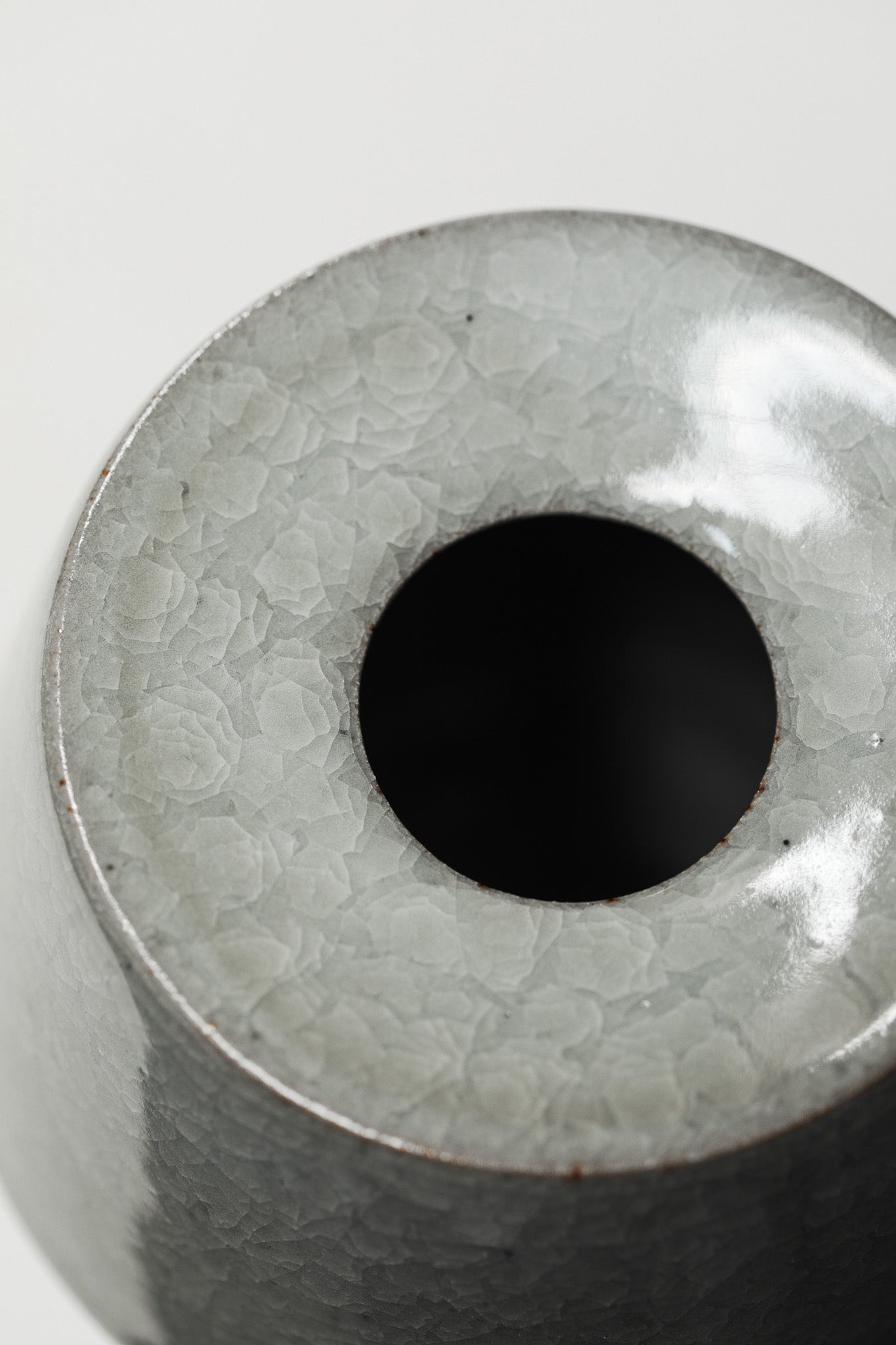 Florian Gadsby: Angular Bud Vase