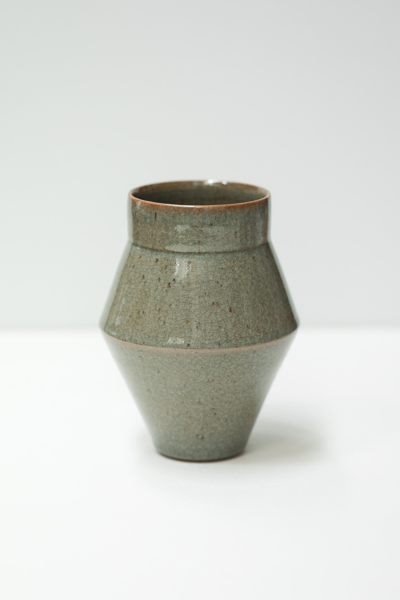 Florian Gadsby: Small Vase