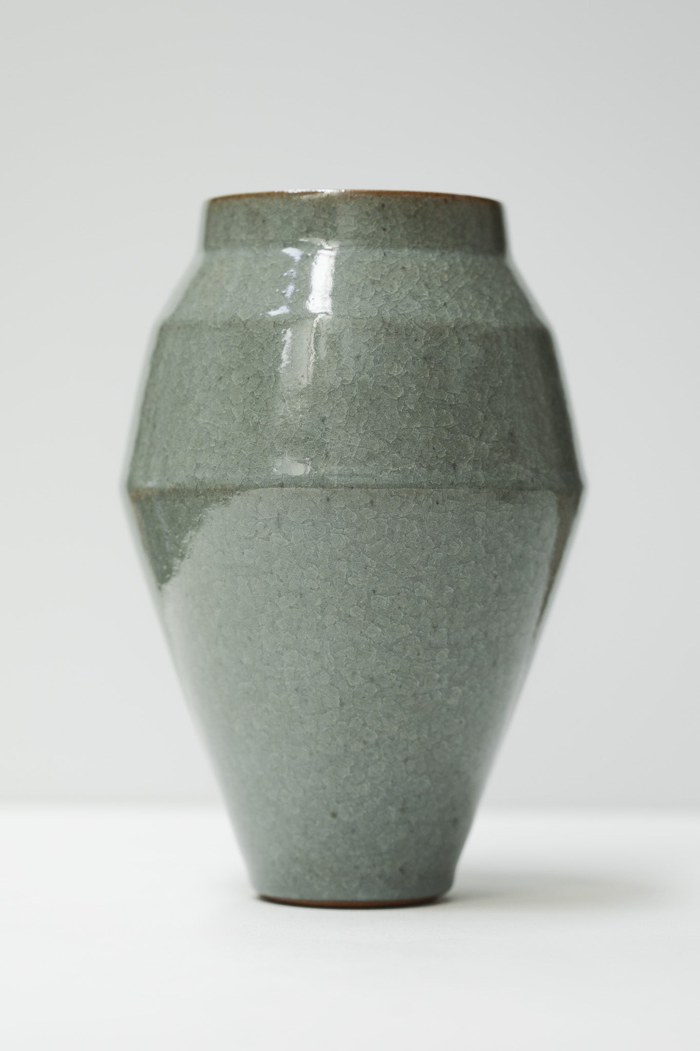 Florian Gadsby: Angular Vase