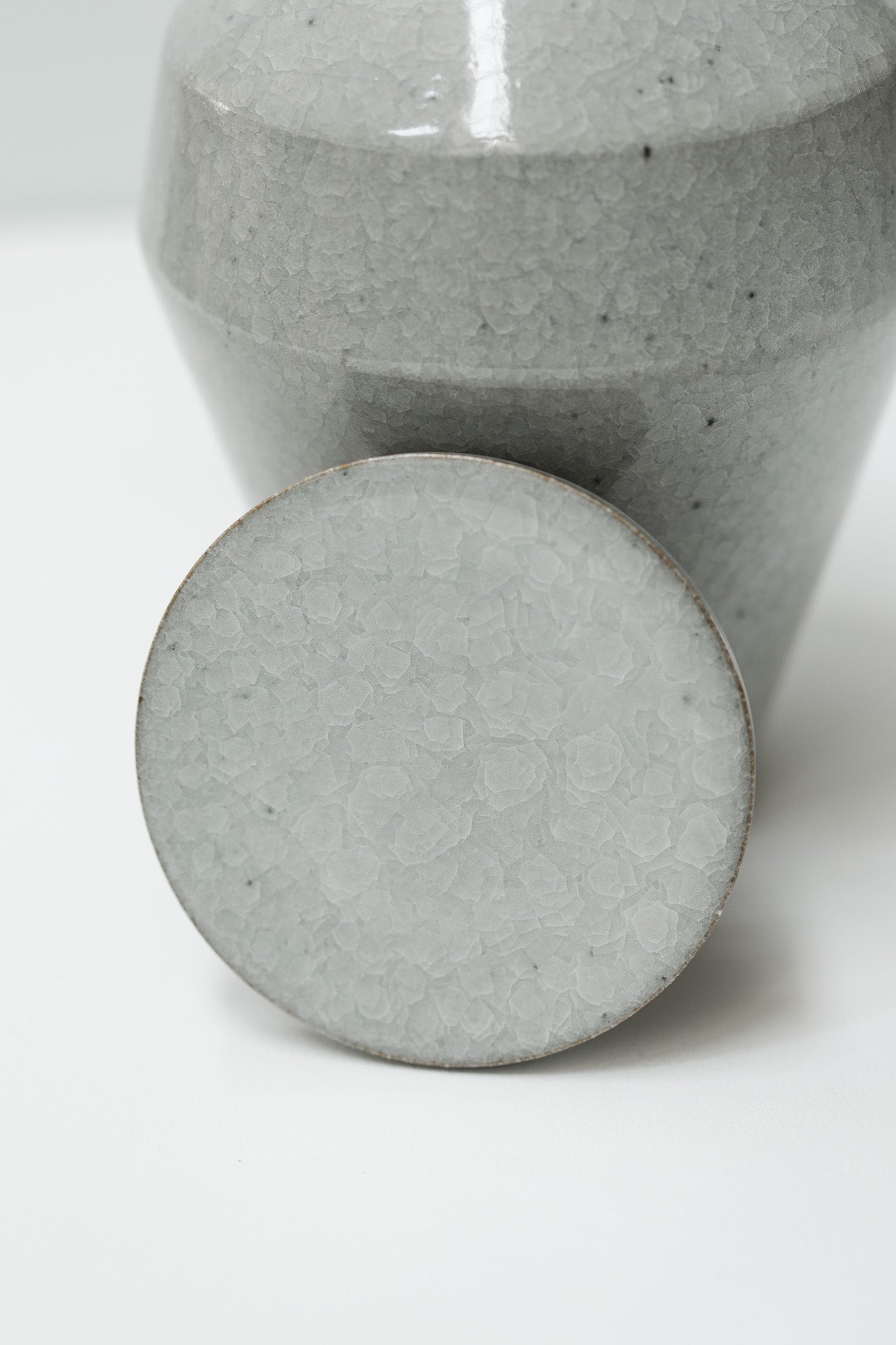 Florian Gadsby: Angular Lidded Urn