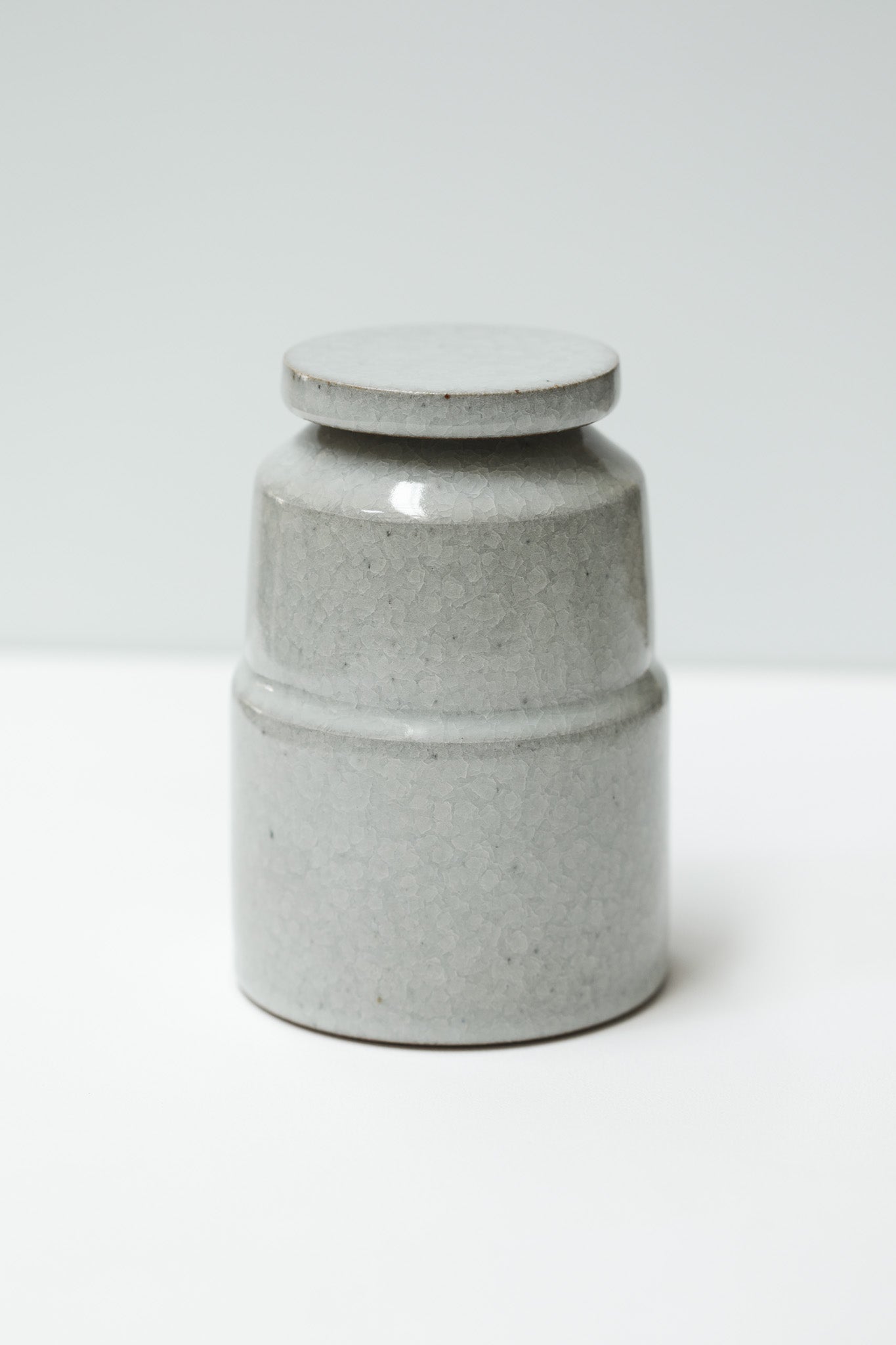 Florian Gadsby: Stepped Lidded Urn