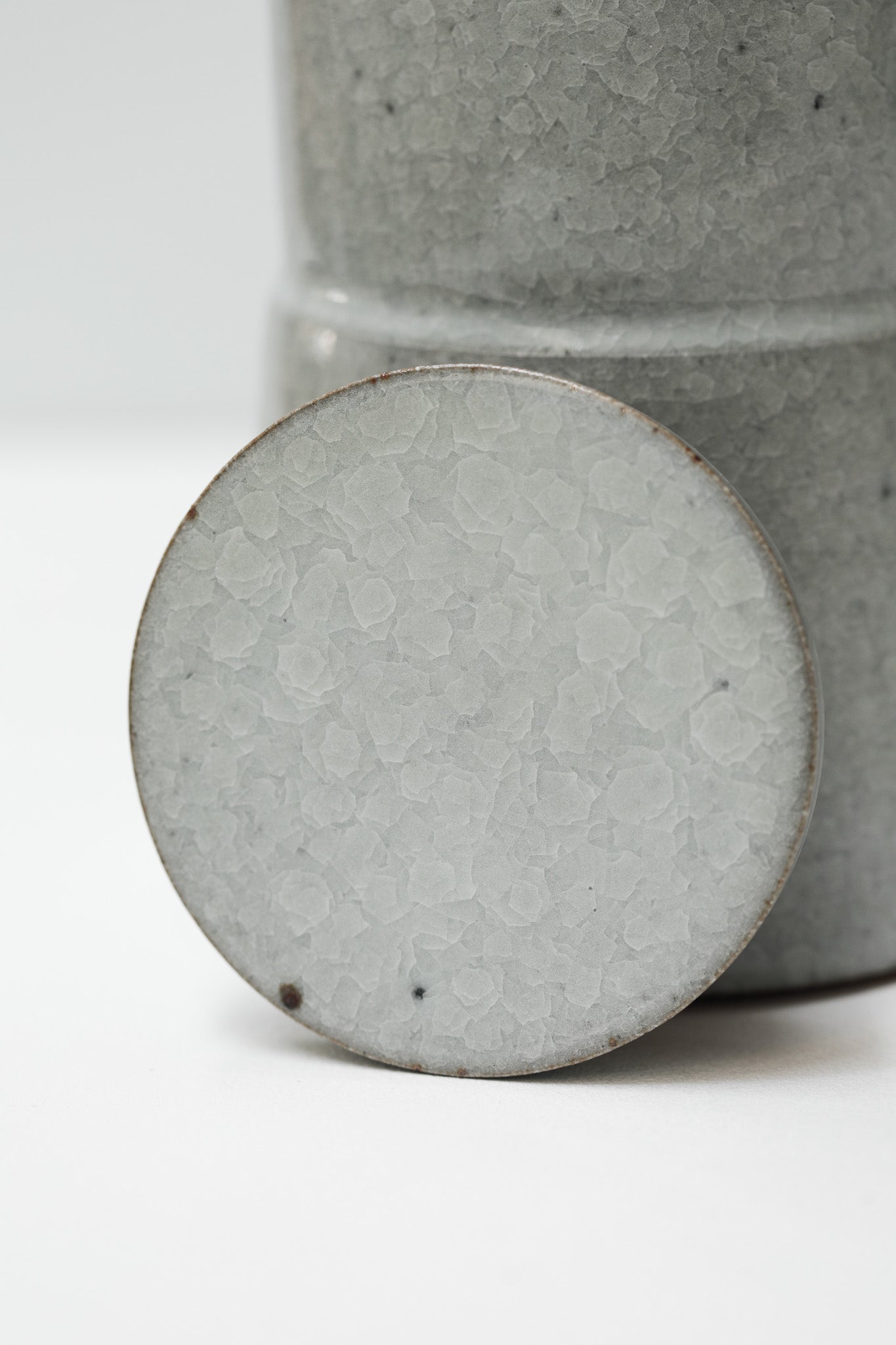 Florian Gadsby: Stepped Lidded Urn