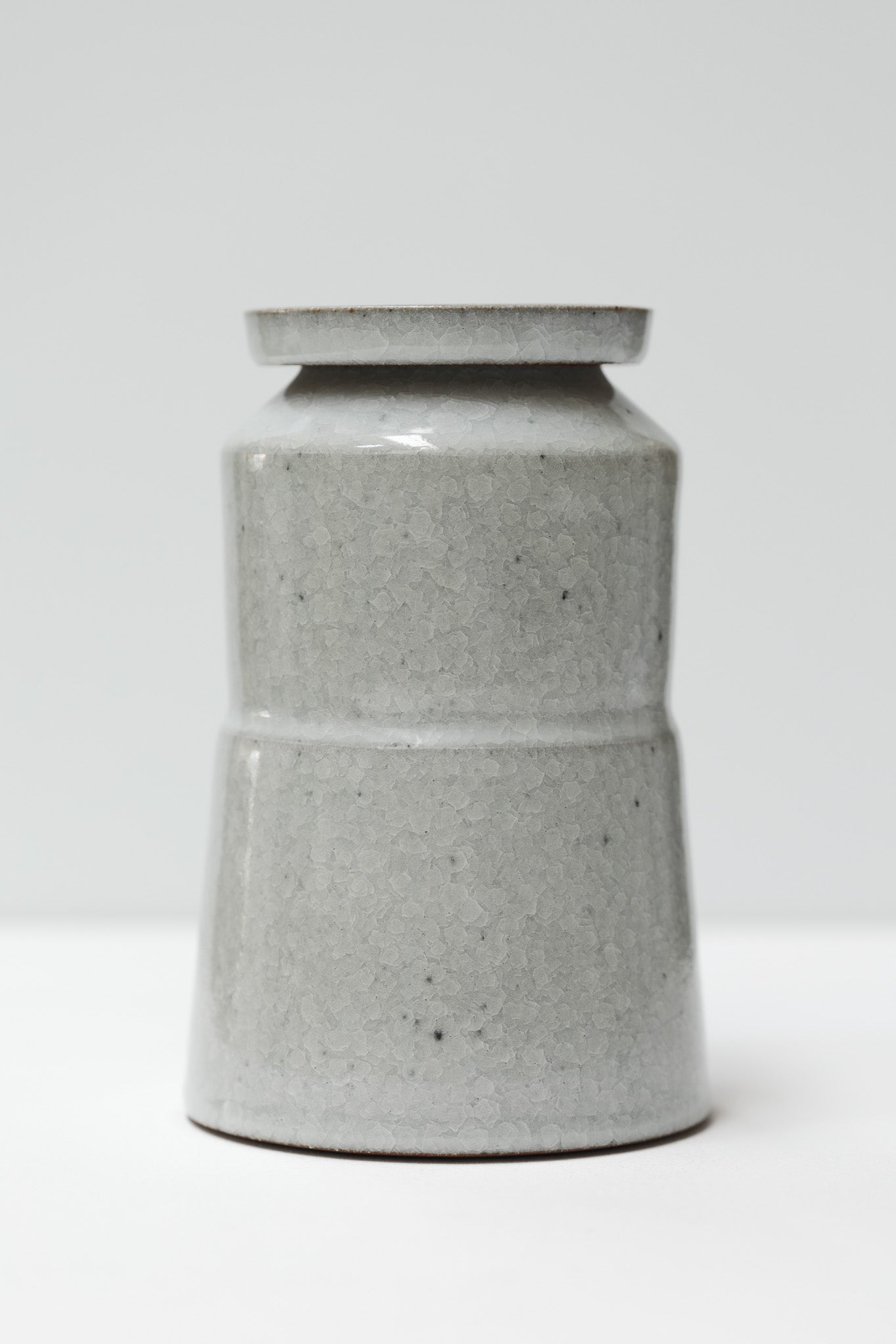 Florian Gadsby: Stepped Lidded Urn