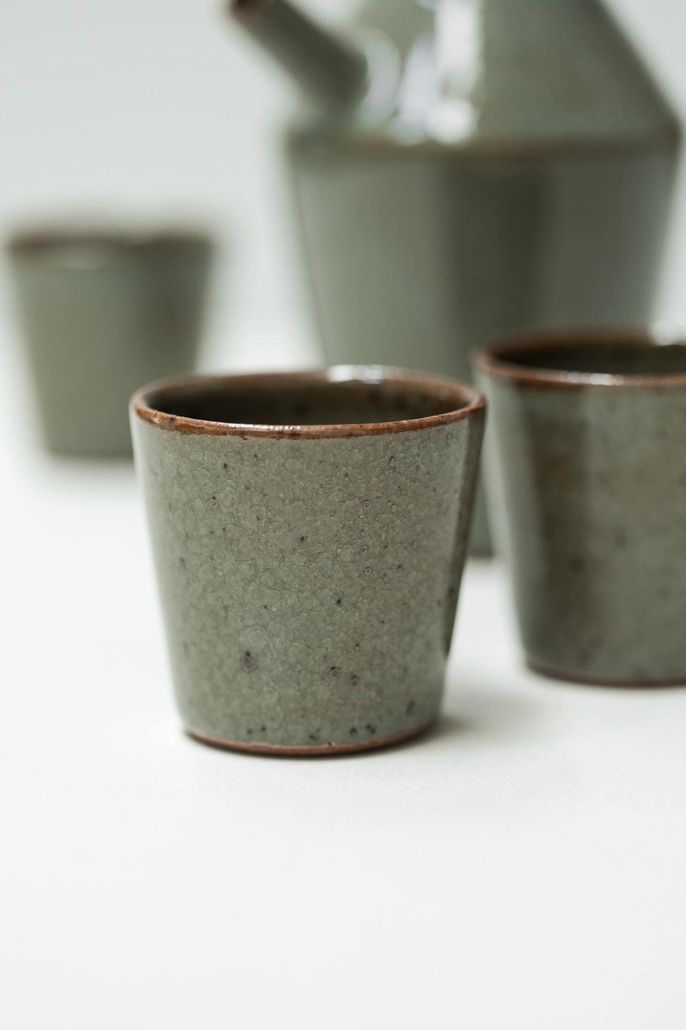 Florian Gadsby: Pourer with Matching Cups