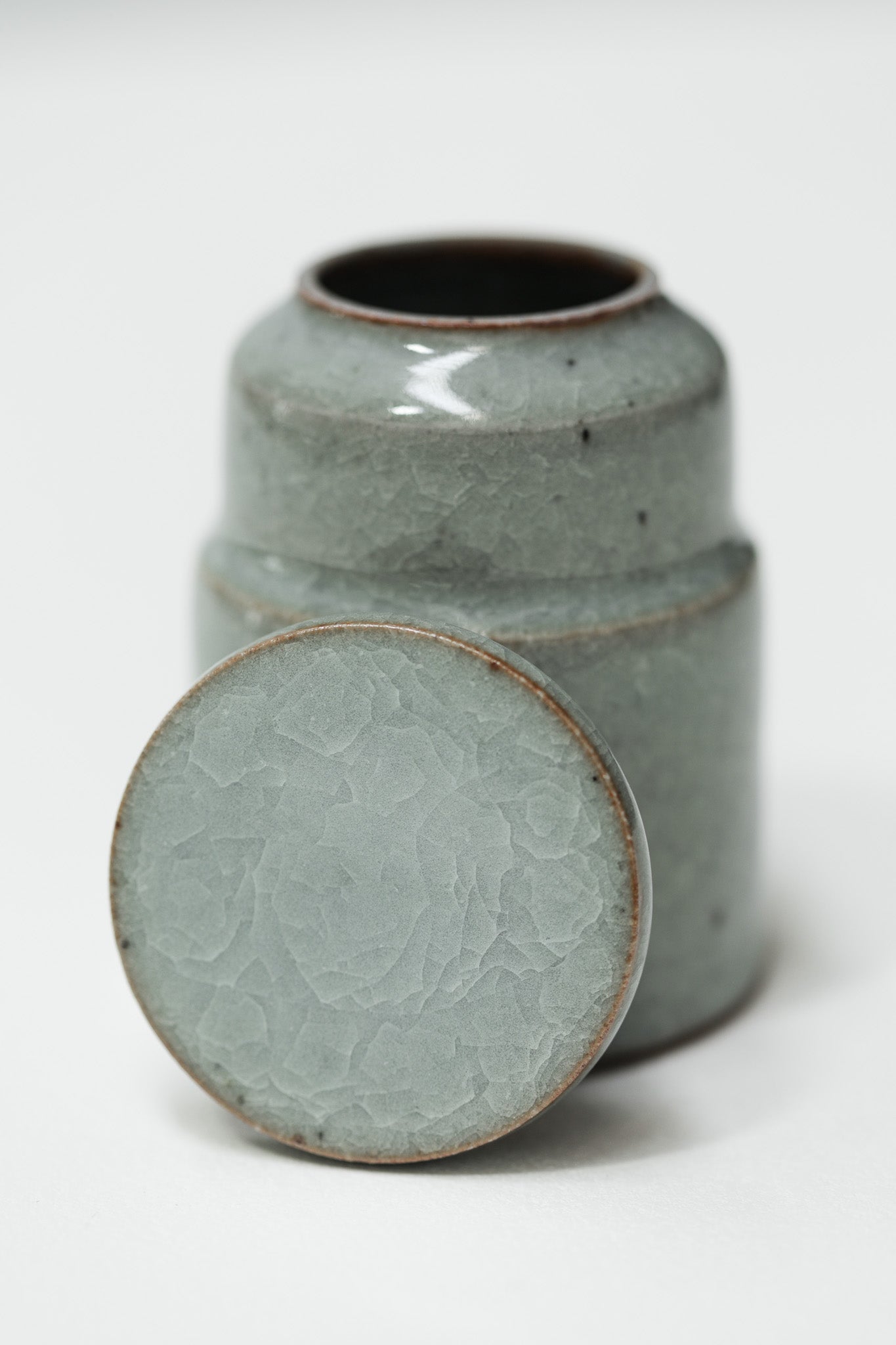 Florian Gadsby: Miniature Lidded Jar