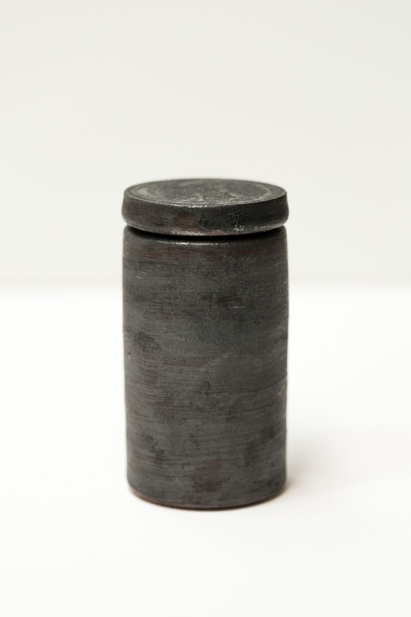 Florian Gadsby: Small Lidded Jar