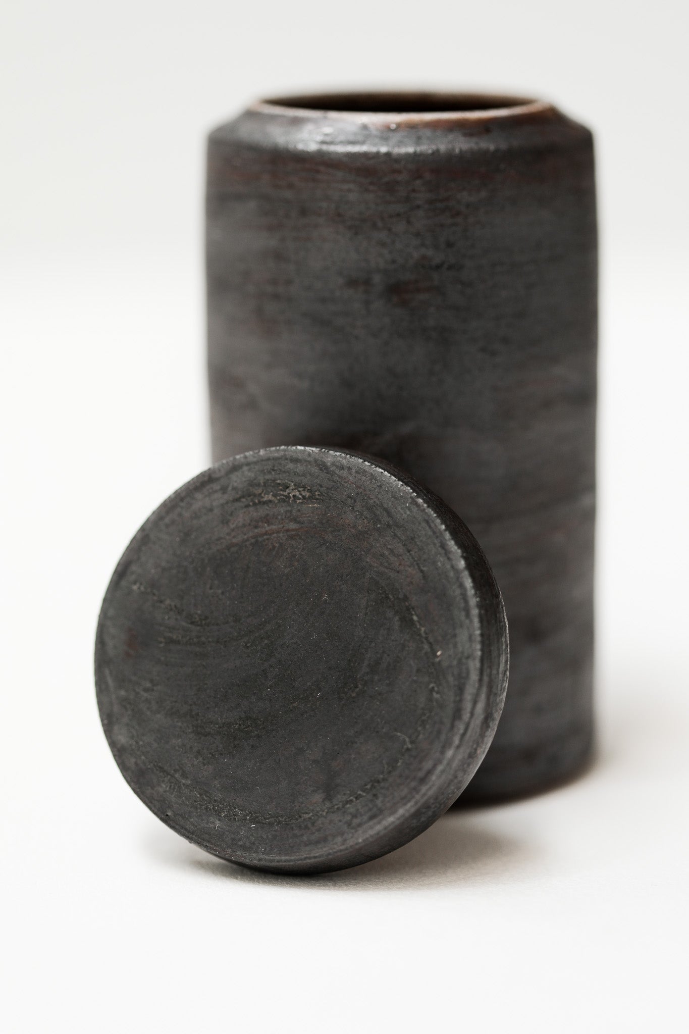 Florian Gadsby: Small Lidded Jar