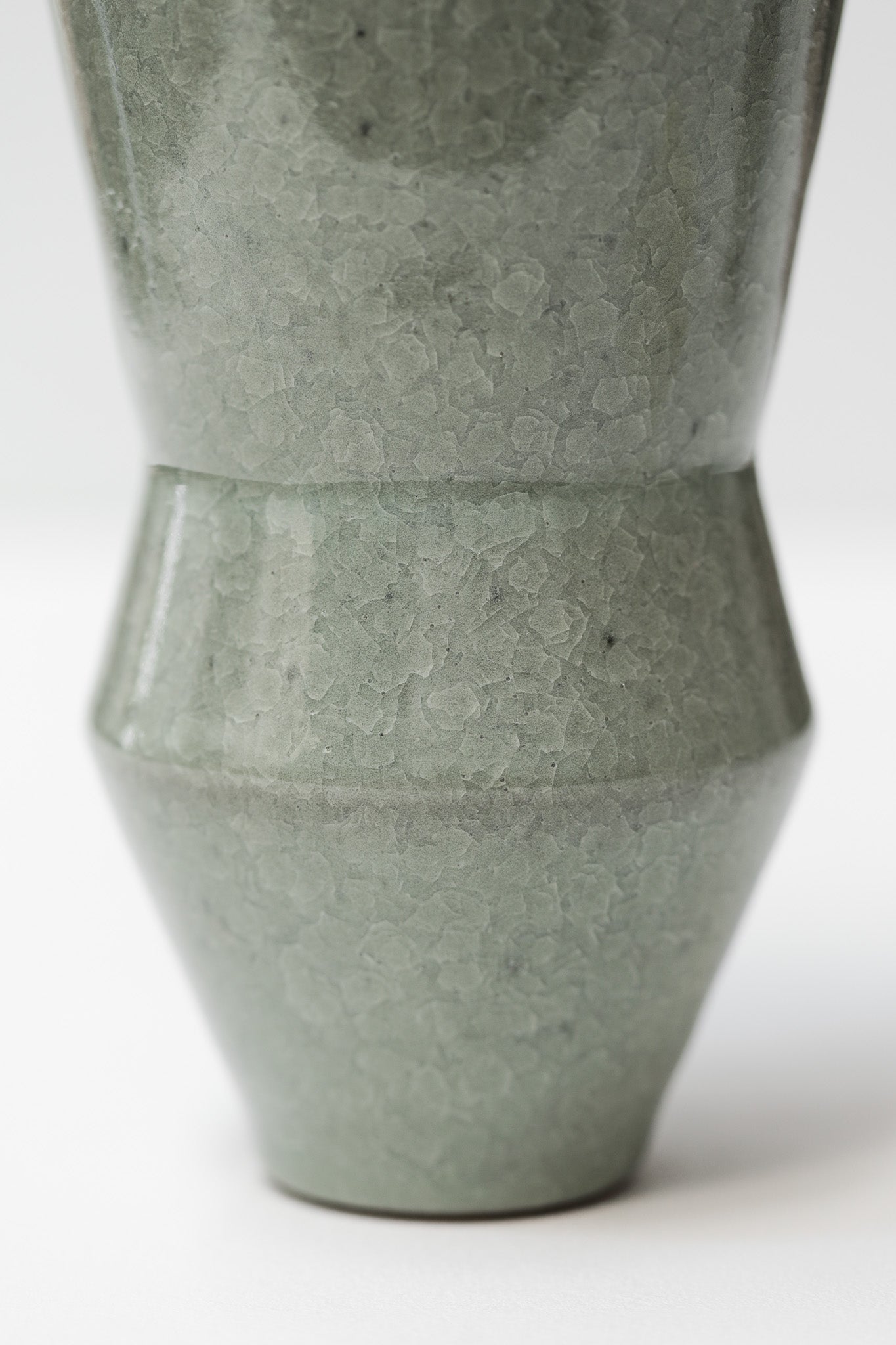 Florian Gadsby: Angular Vase