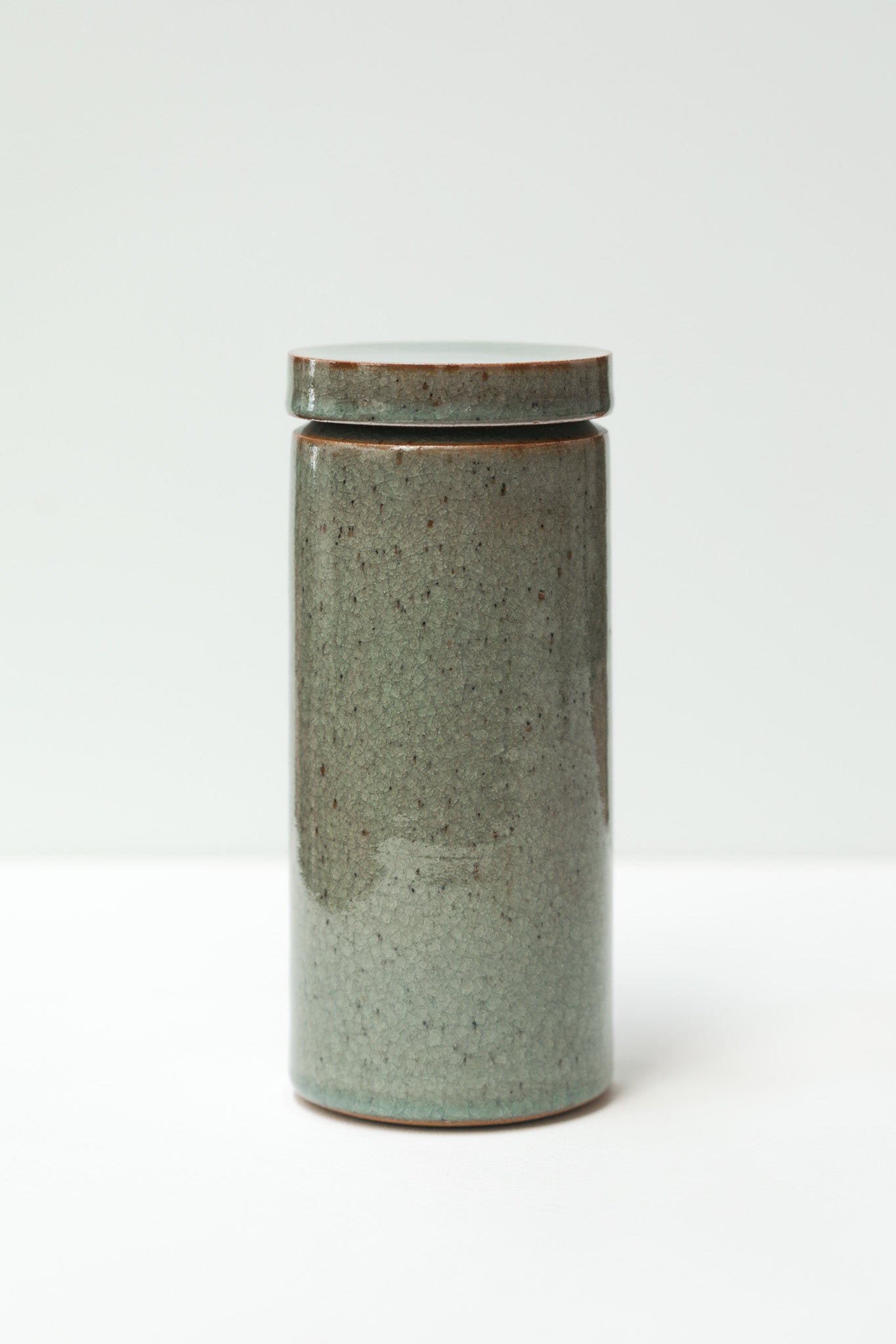 Florian Gadsby: Tall Lidded Jar