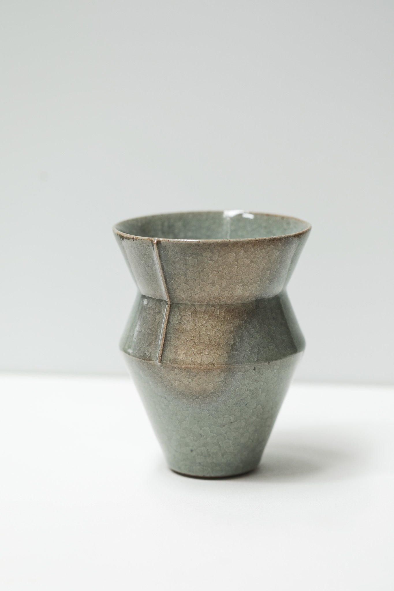 Florian Gadsby: Lined Vase