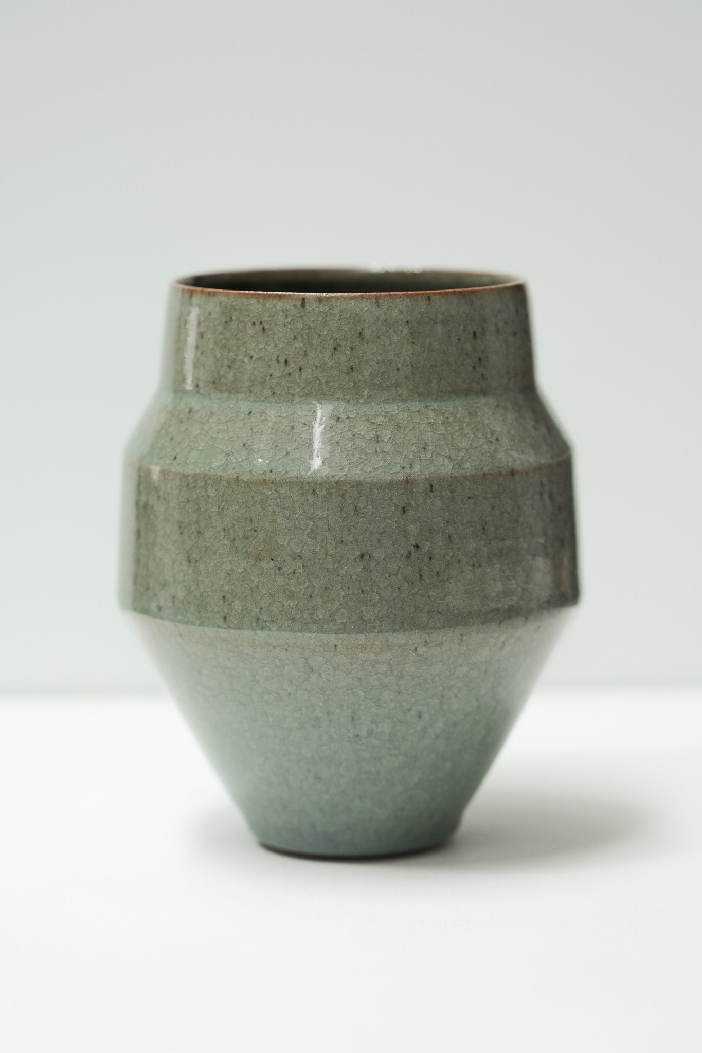 Florian Gadsby: Angular Vase