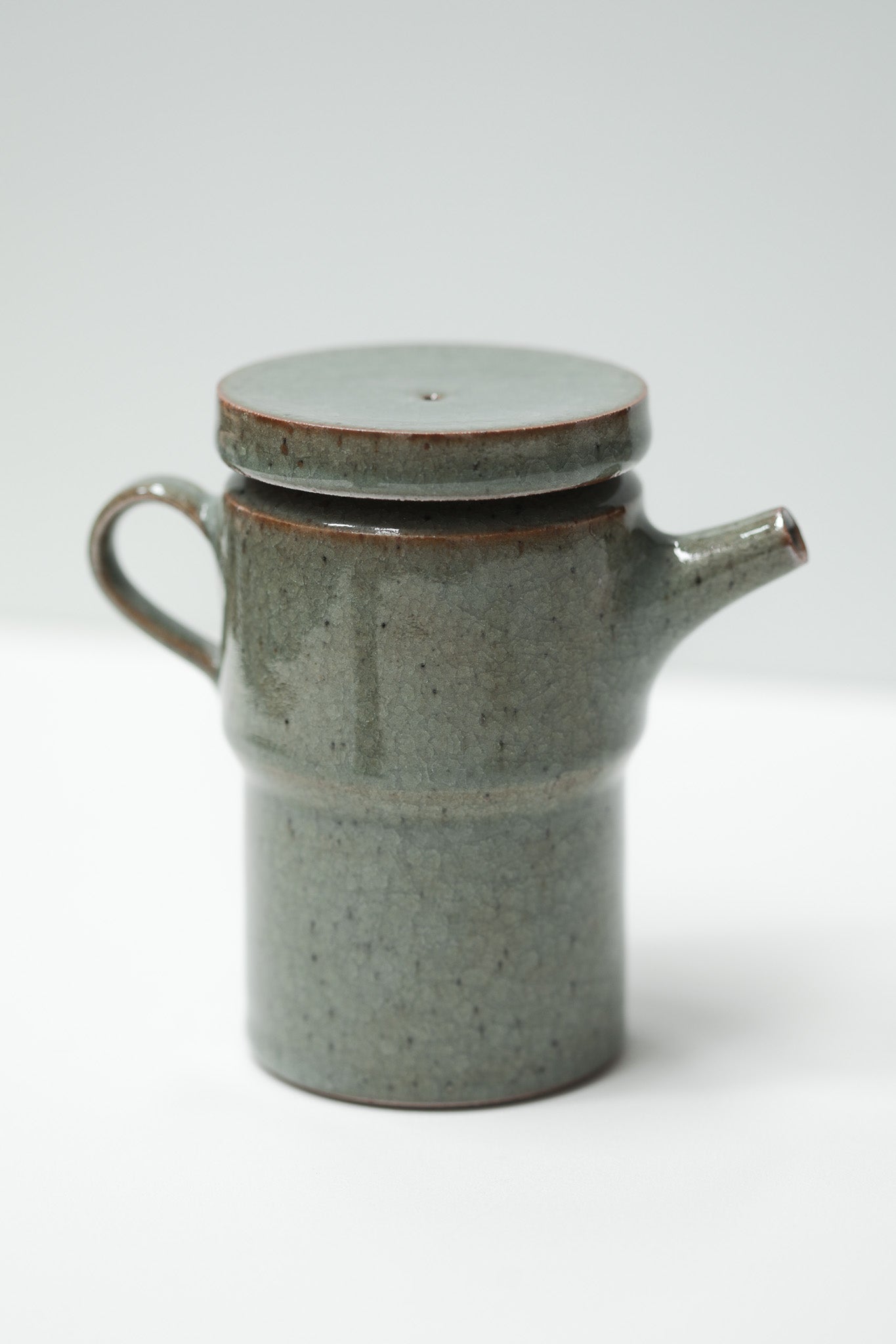 Florian Gadsby: Stepped Teaware for One