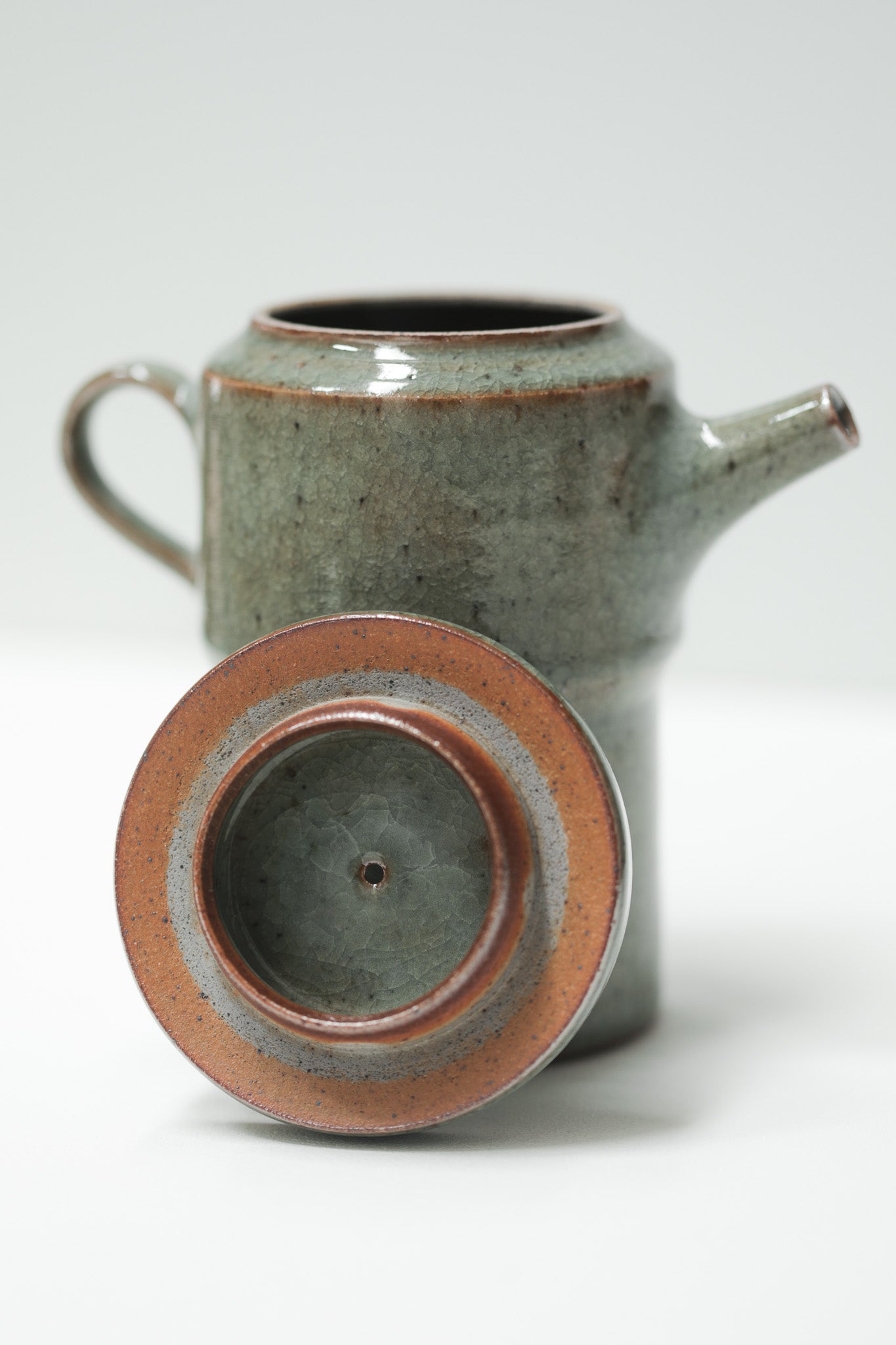 Florian Gadsby: Stepped Teaware for One