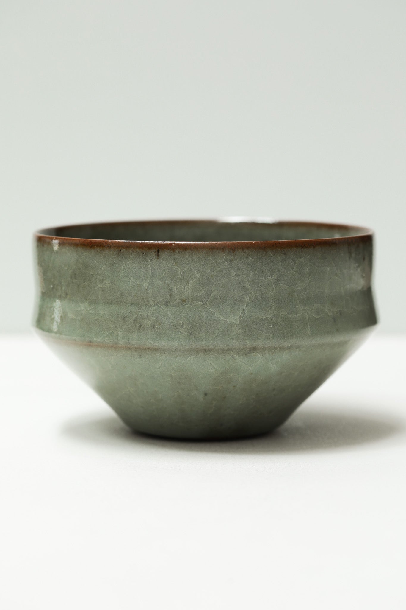 Florian Gadsby: Shallow Angular Bowl