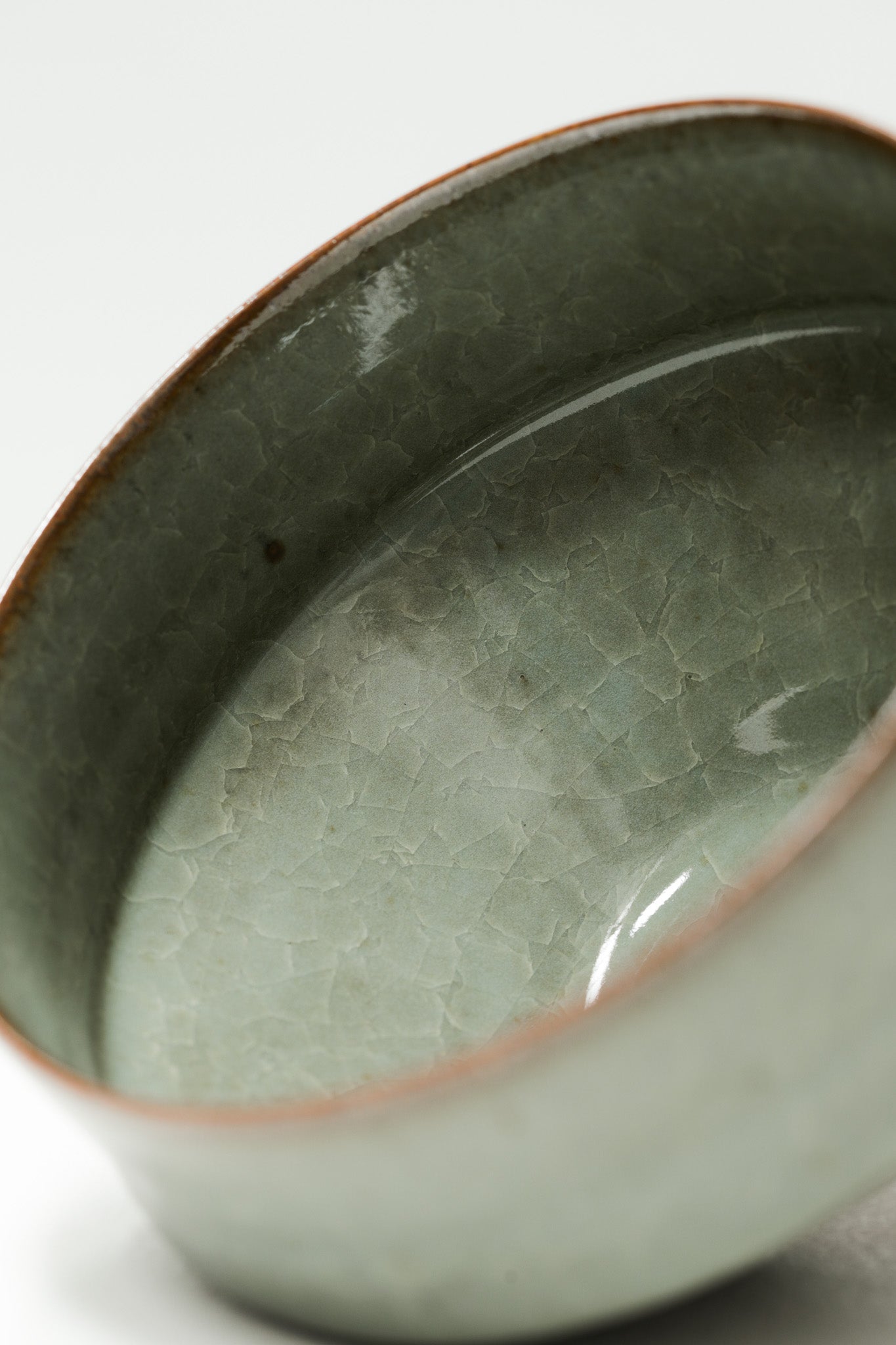 Florian Gadsby: Shallow Angular Bowl