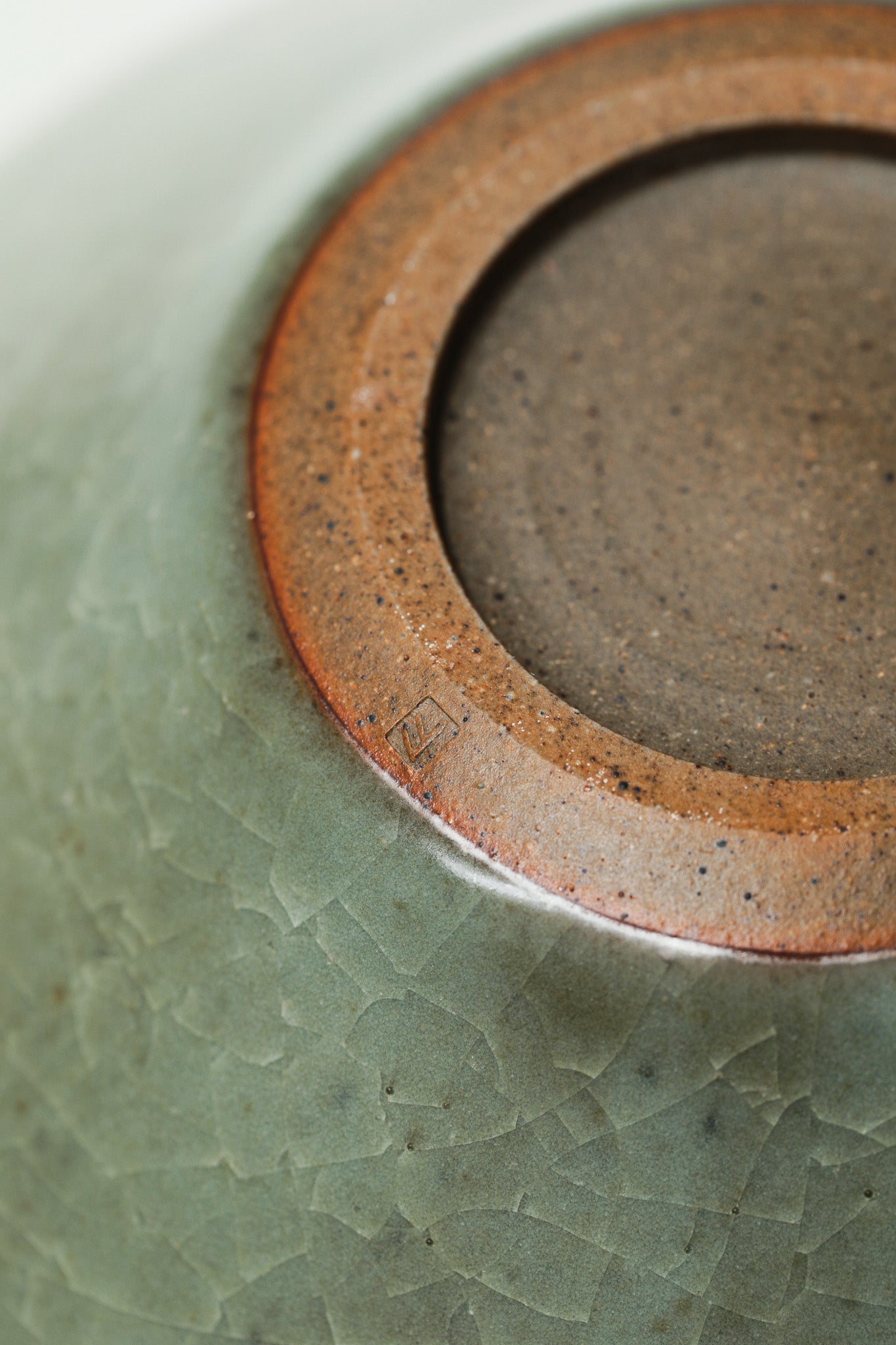 Florian Gadsby: Shallow Angular Bowl