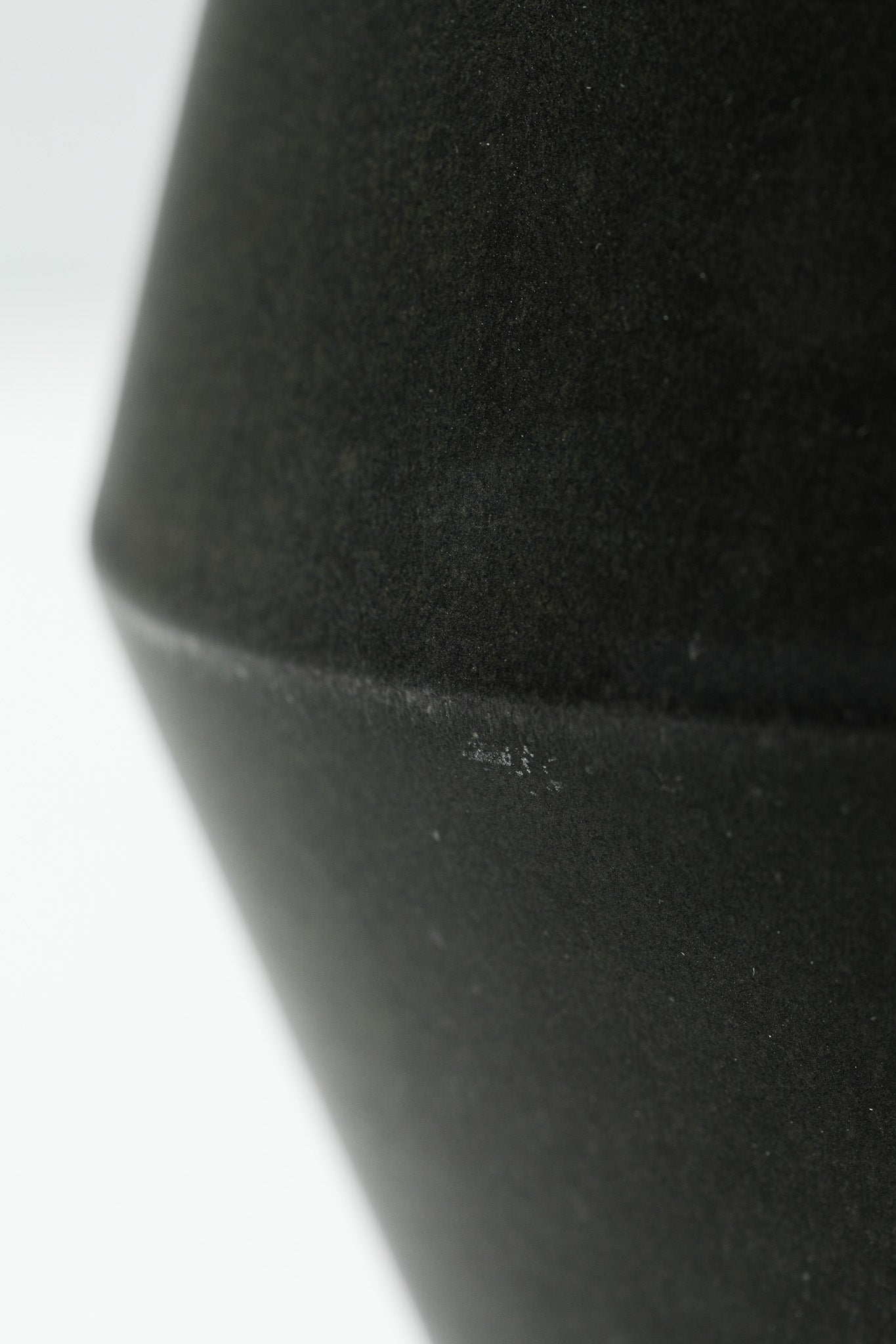 Florian Gadsby: Angular Lidded Urn