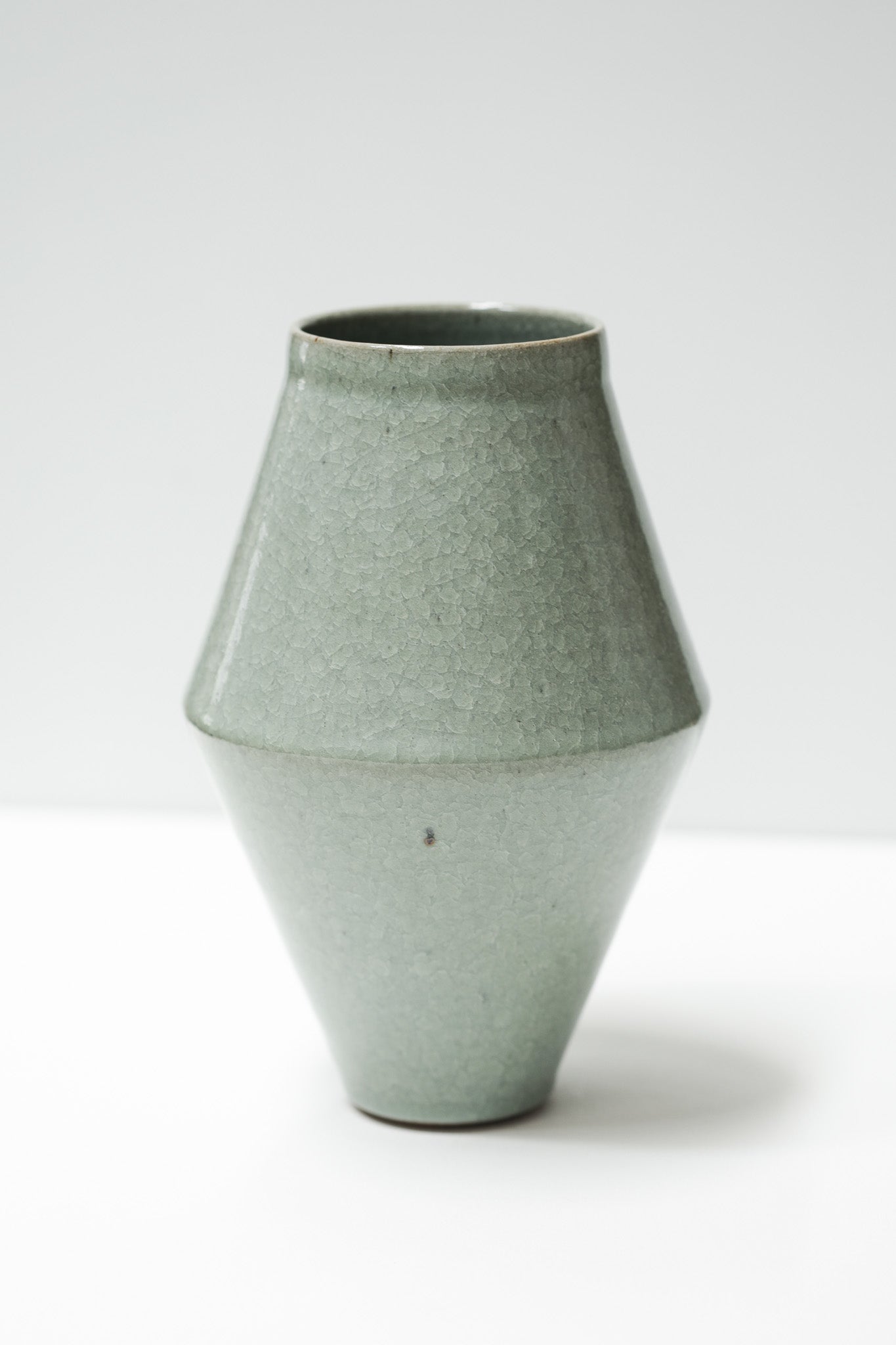 Florian Gadsby: Angular Vase