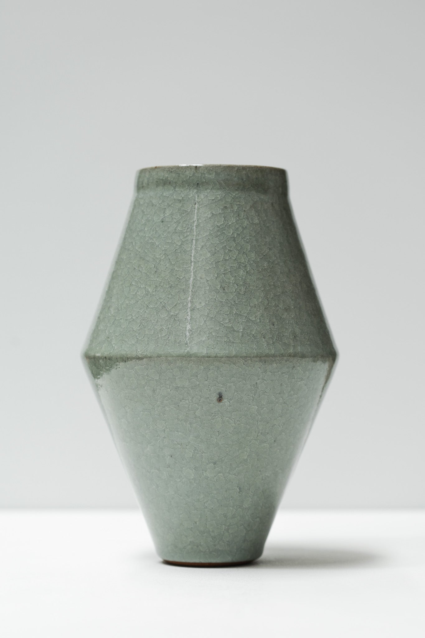 Florian Gadsby: Angular Vase