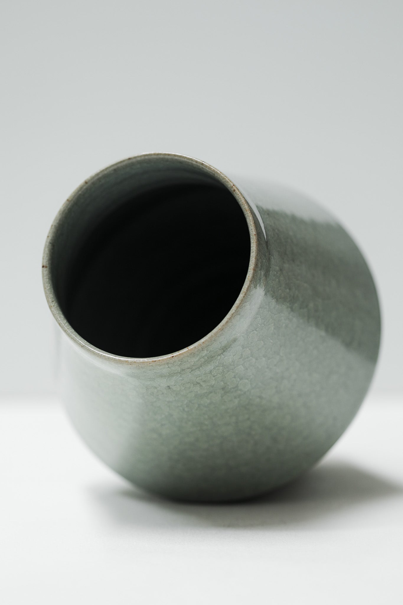 Florian Gadsby: Angular Vase