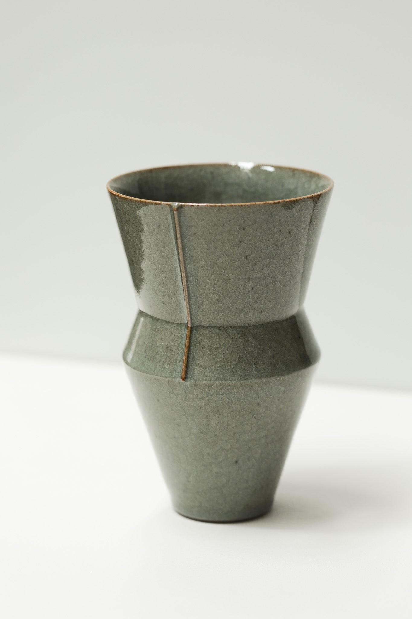 Florian Gadsby: Lined Vase