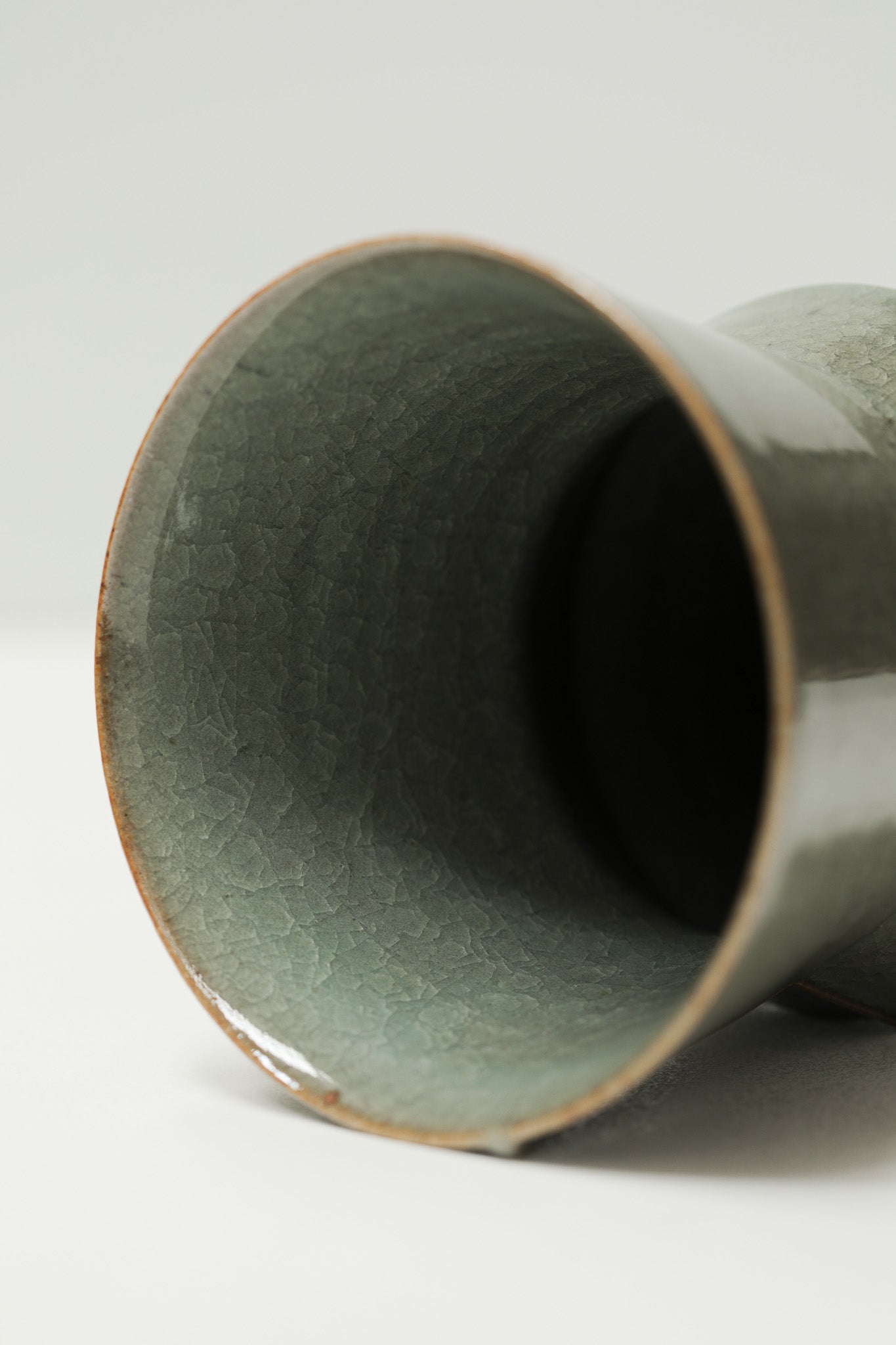 Florian Gadsby: Lined Vase