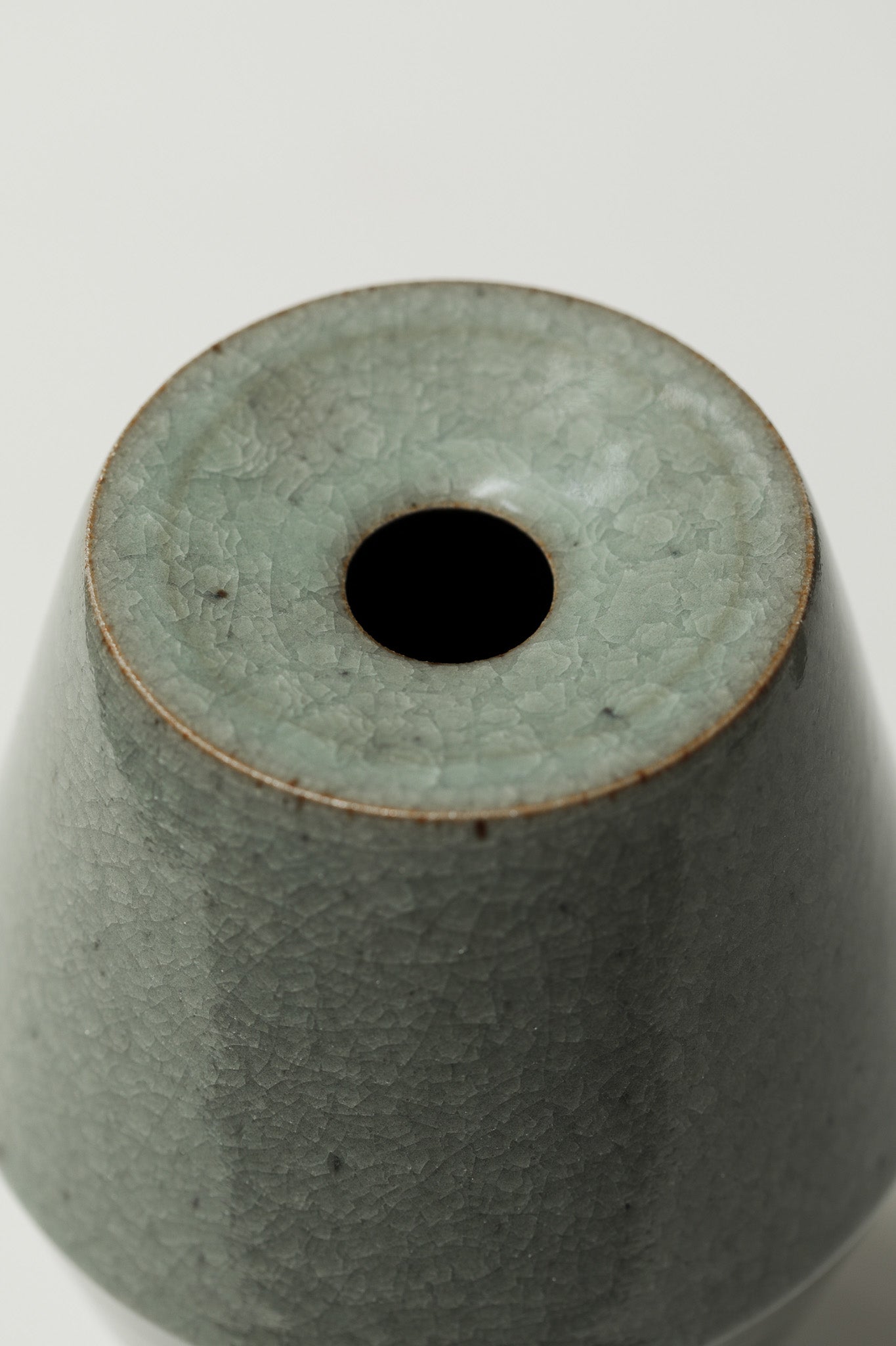 Florian Gadsby: Tall Angular Bud Vase