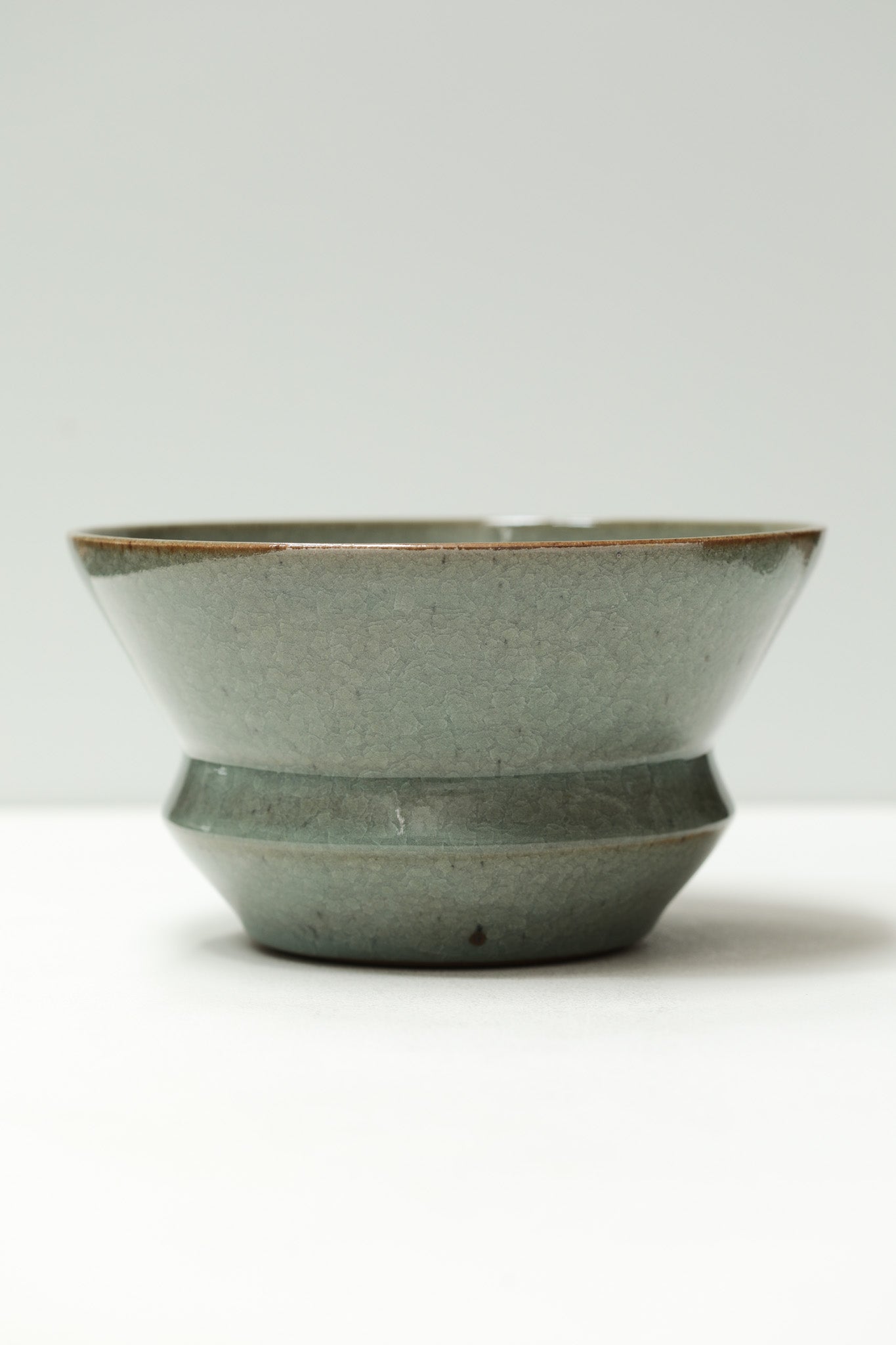 Florian Gadsby: Shallow Angular Bowl