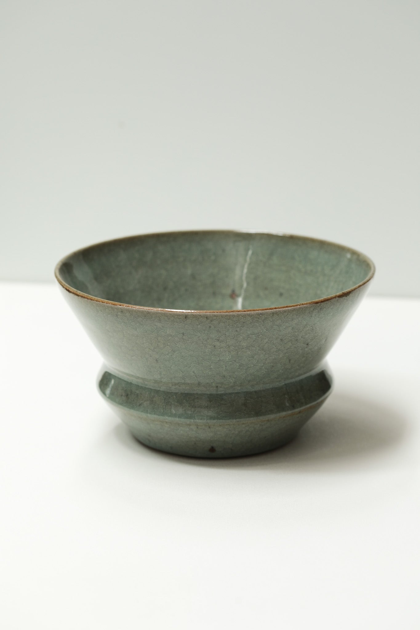 Florian Gadsby: Shallow Angular Bowl