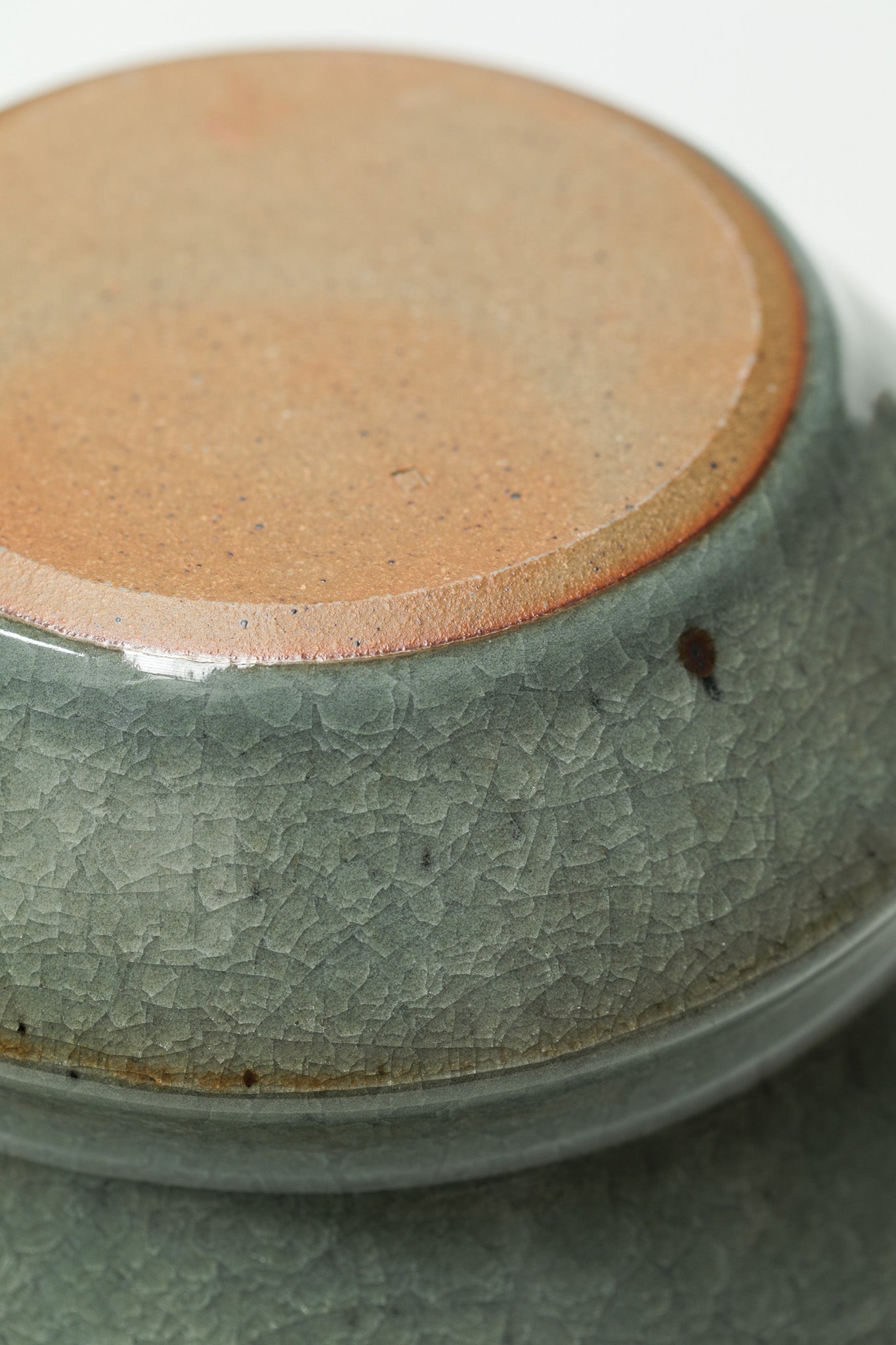 Florian Gadsby: Shallow Angular Bowl