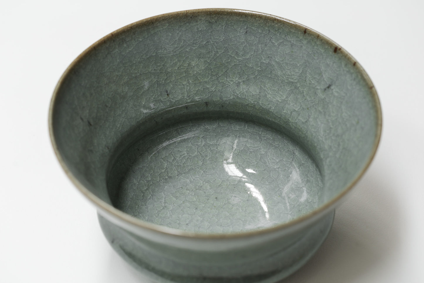 Florian Gadsby: Shallow Angular Bowl