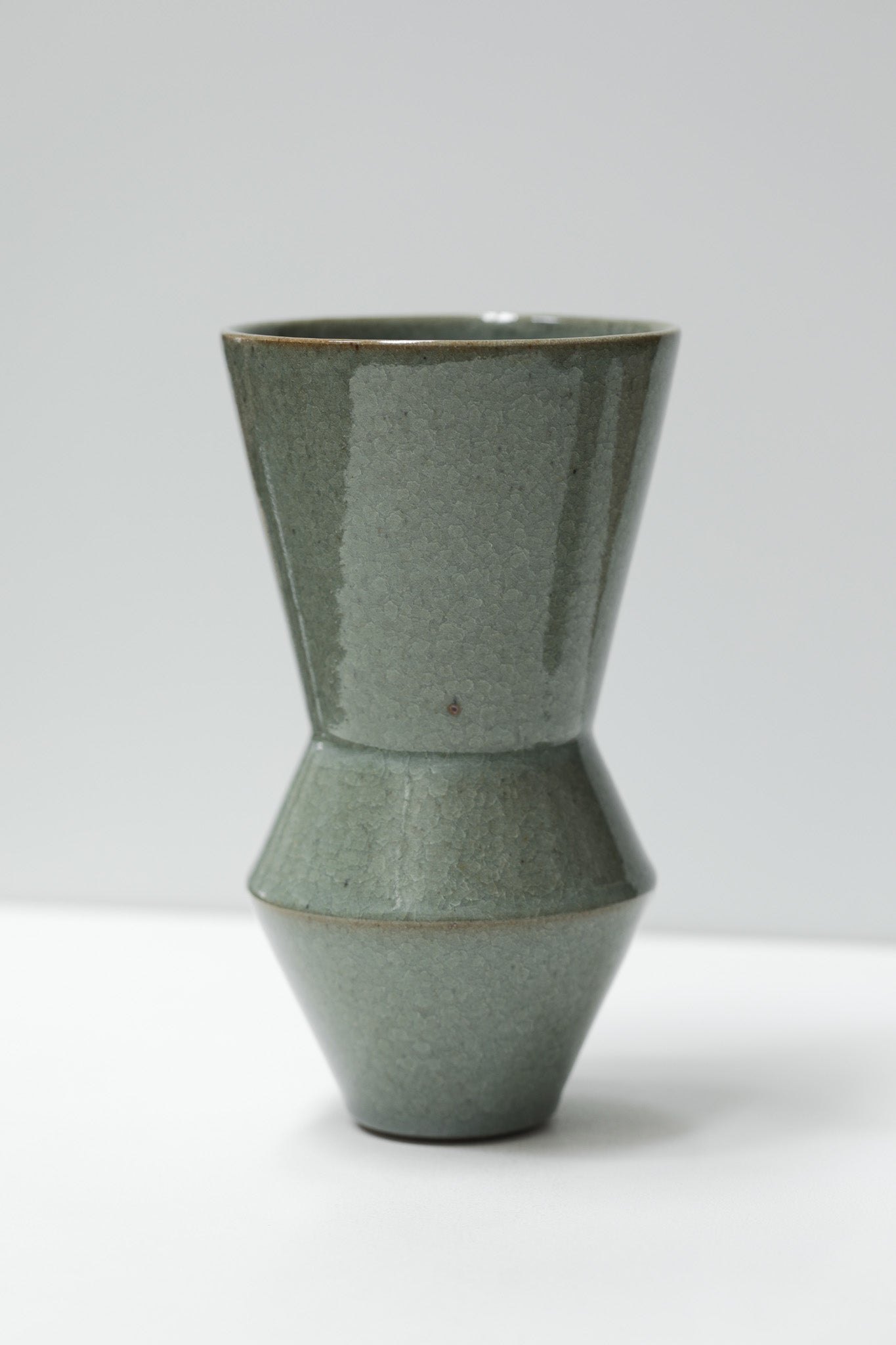 Florian Gadsby: Angular Vase