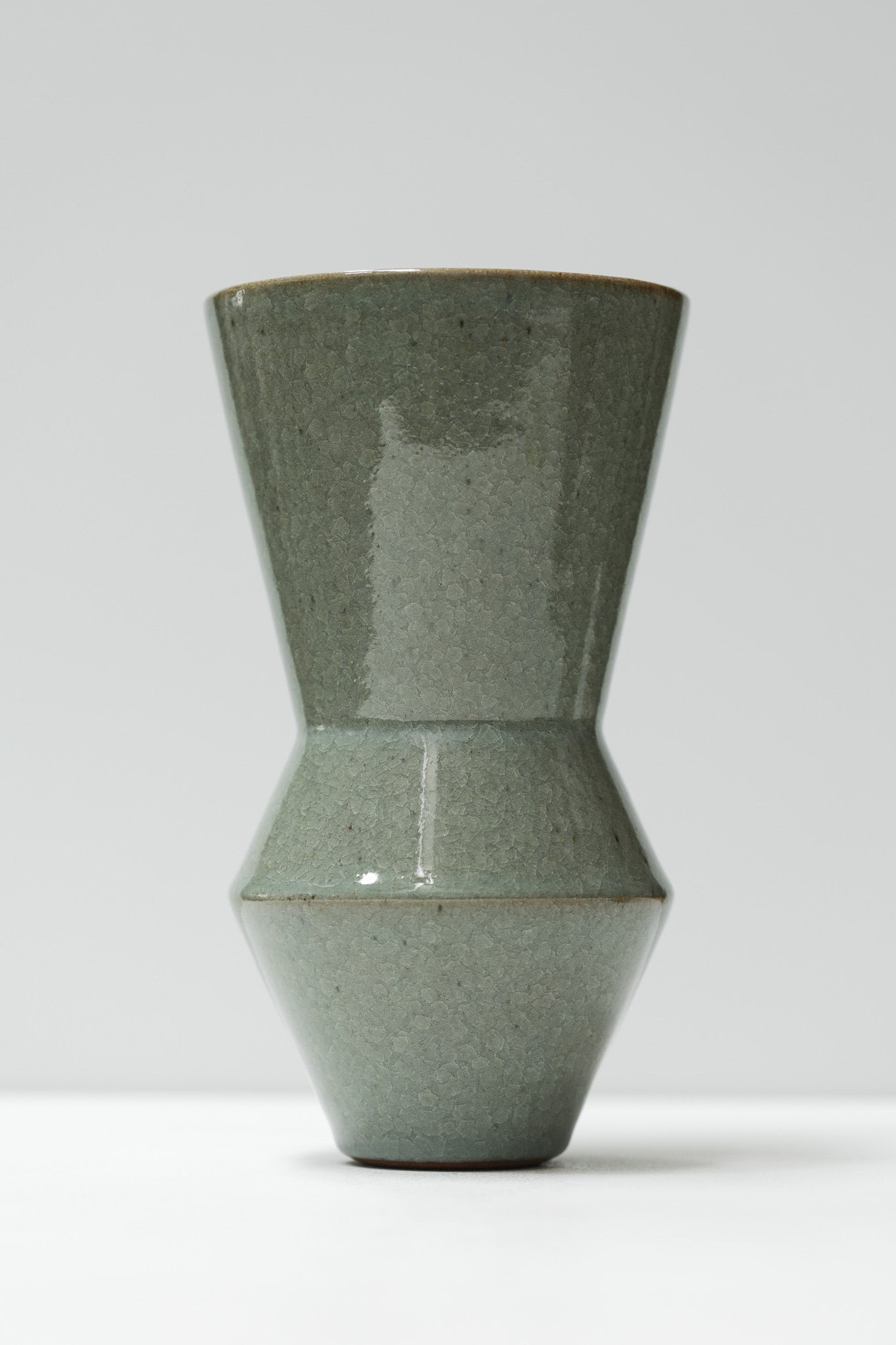 Florian Gadsby: Angular Vase