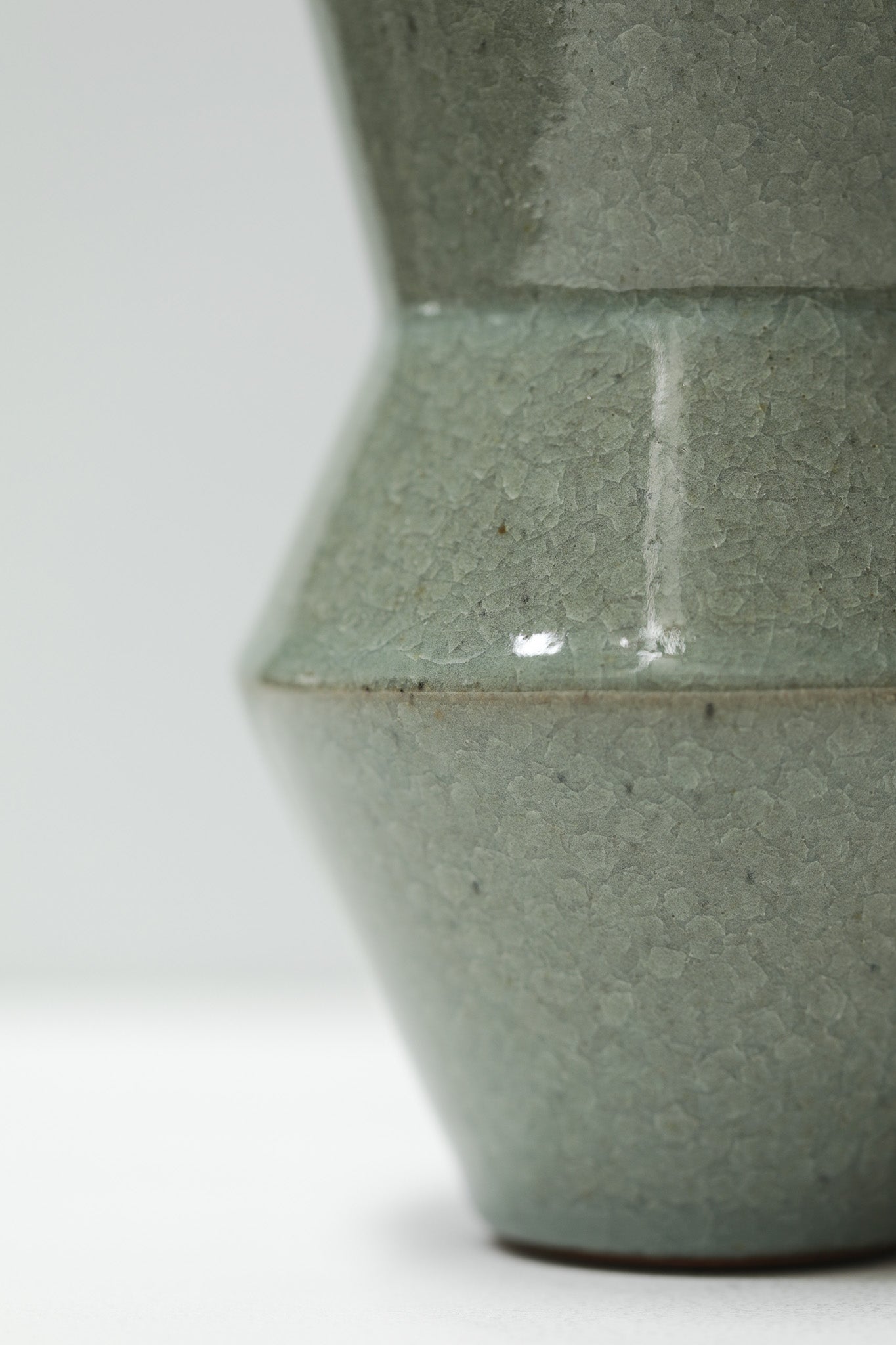 Florian Gadsby: Angular Vase