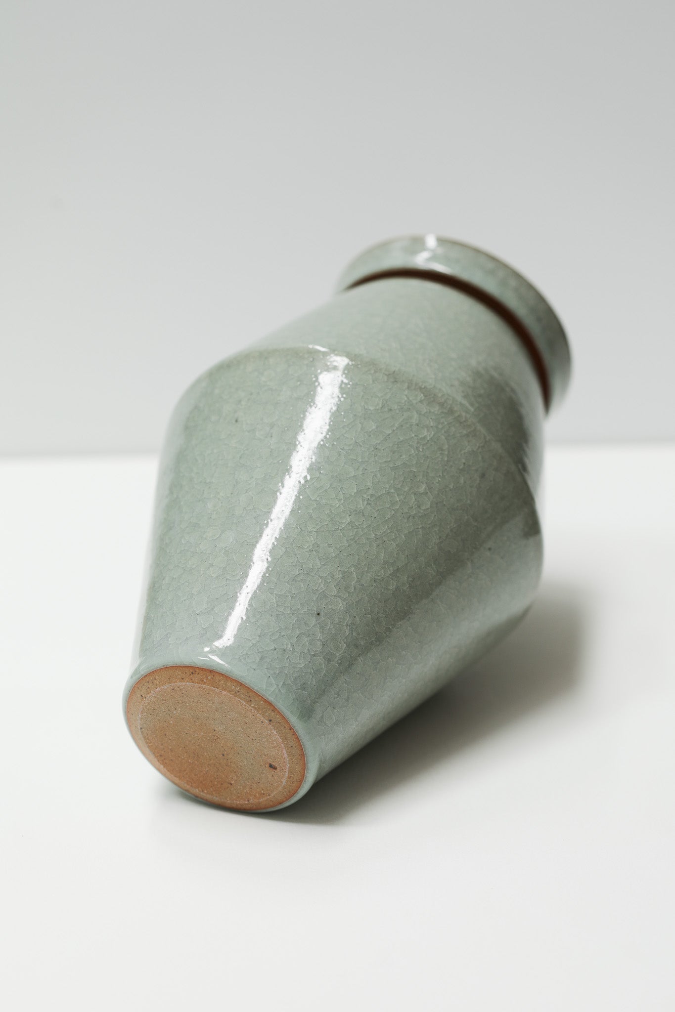 Florian Gadsby: Angular Lidded Urn