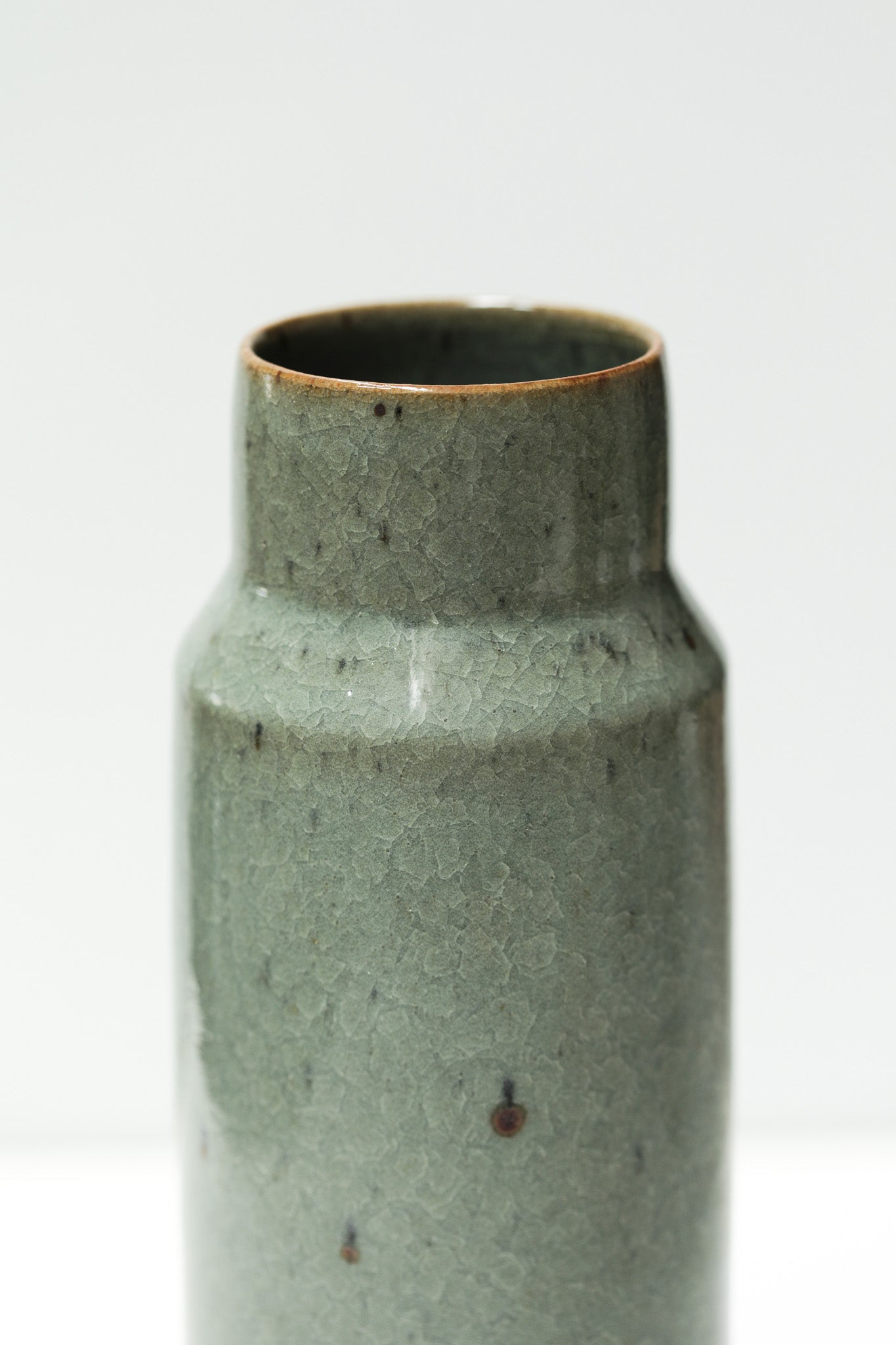 Florian Gadsby: Tall Cylindrical Stepped Vase
