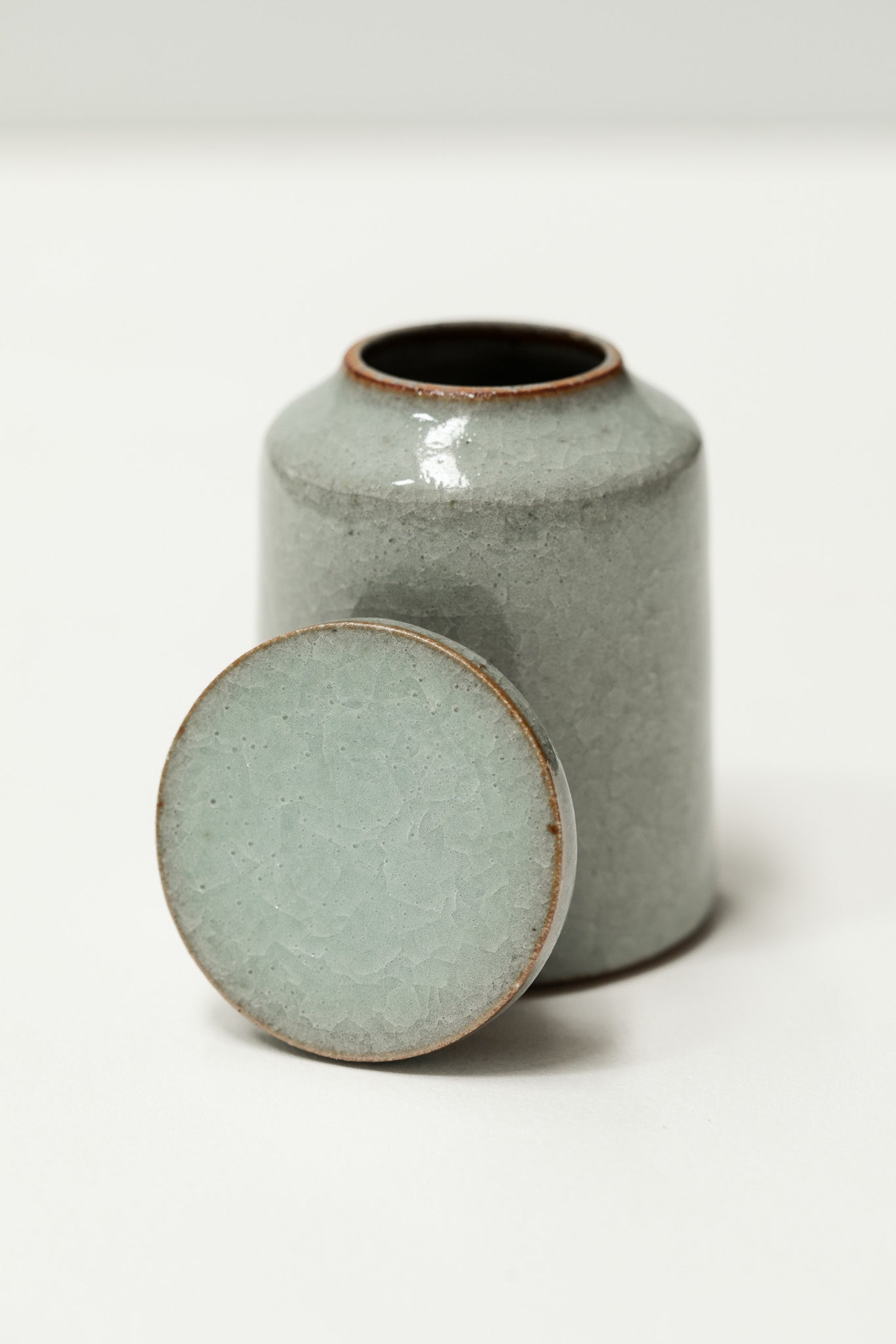 Florian Gadsby: Miniature Lidded Jar