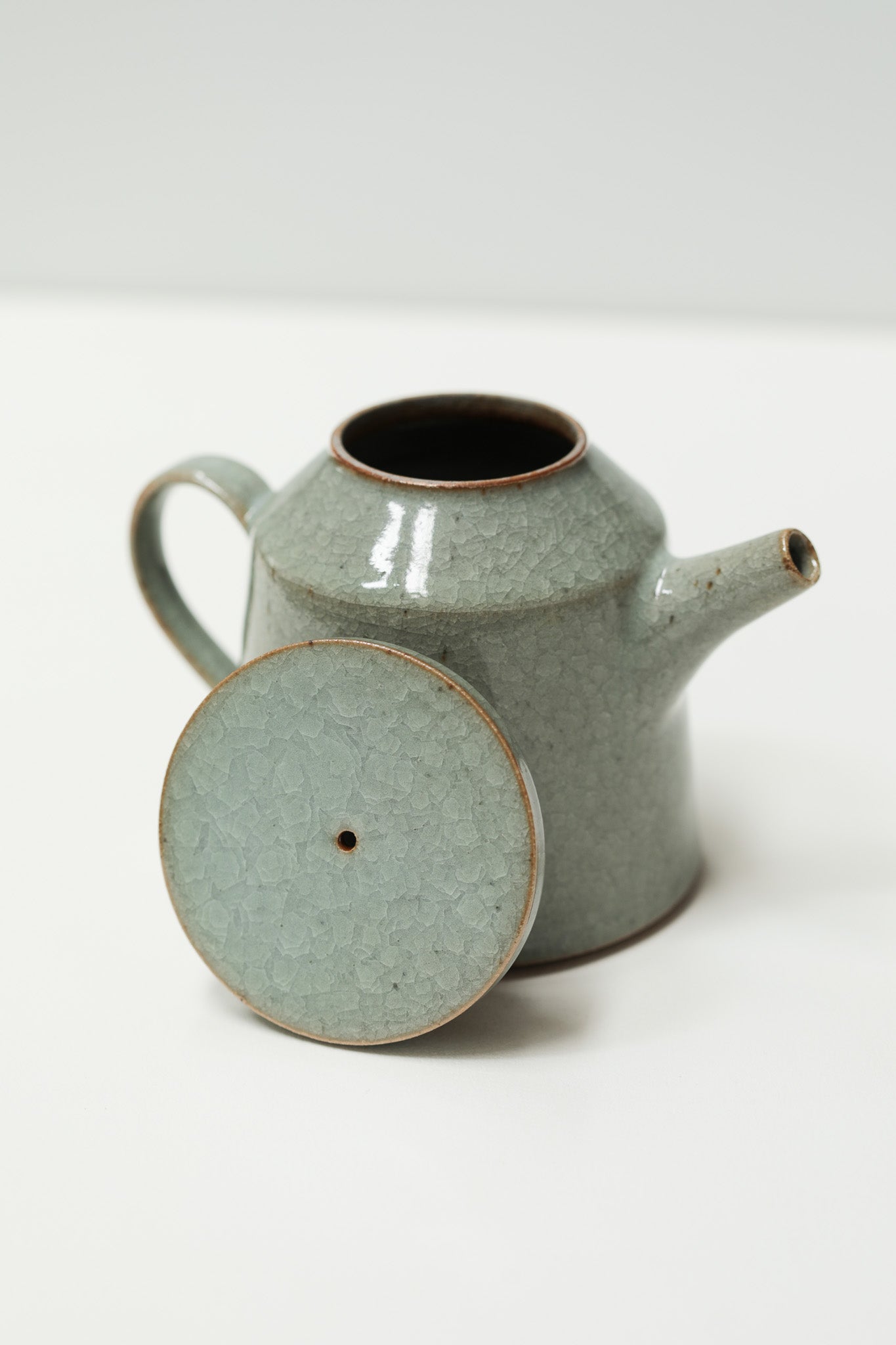 Florian Gadsby: Teapot