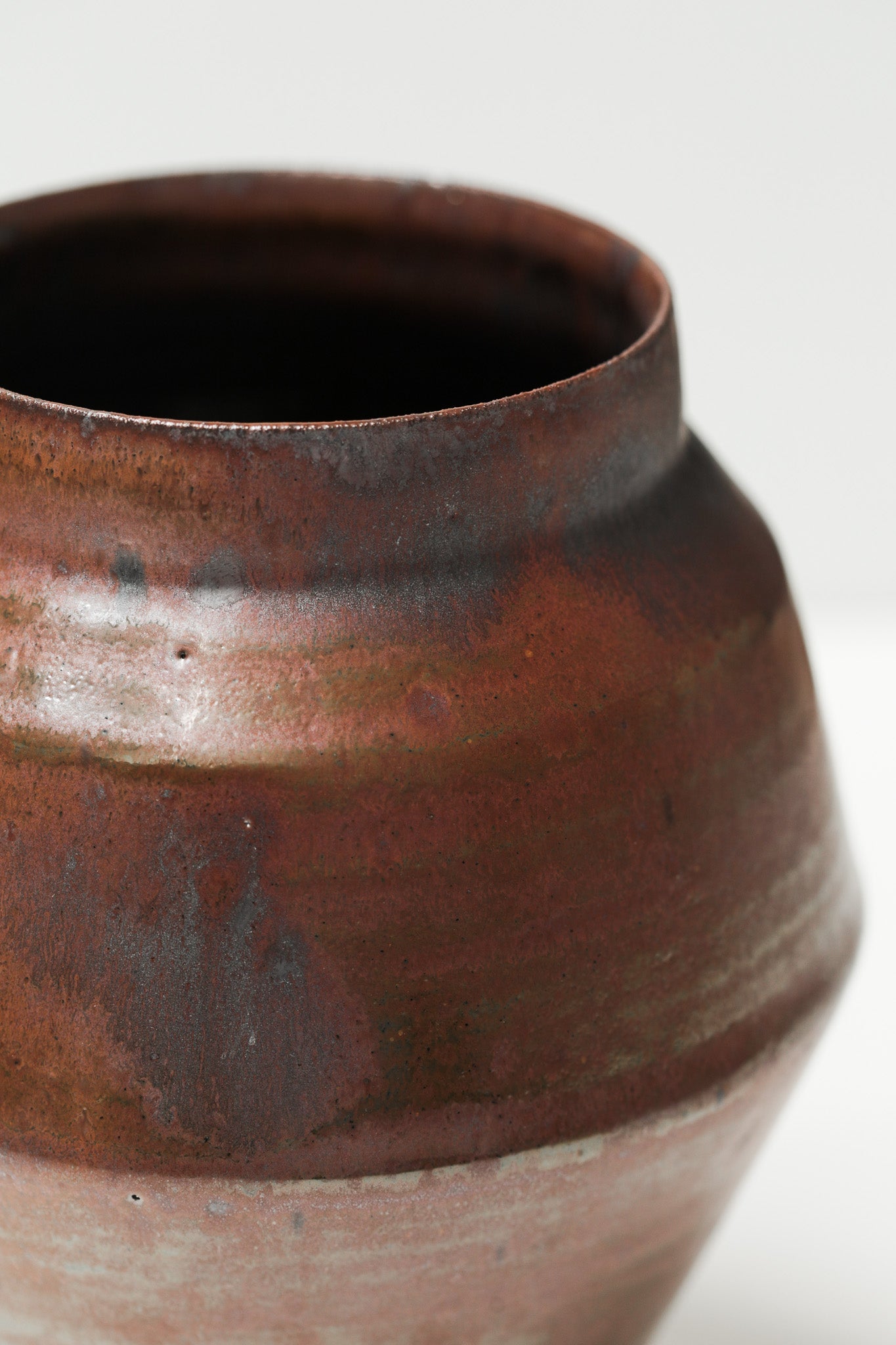 Florian Gadsby: Angular Vase