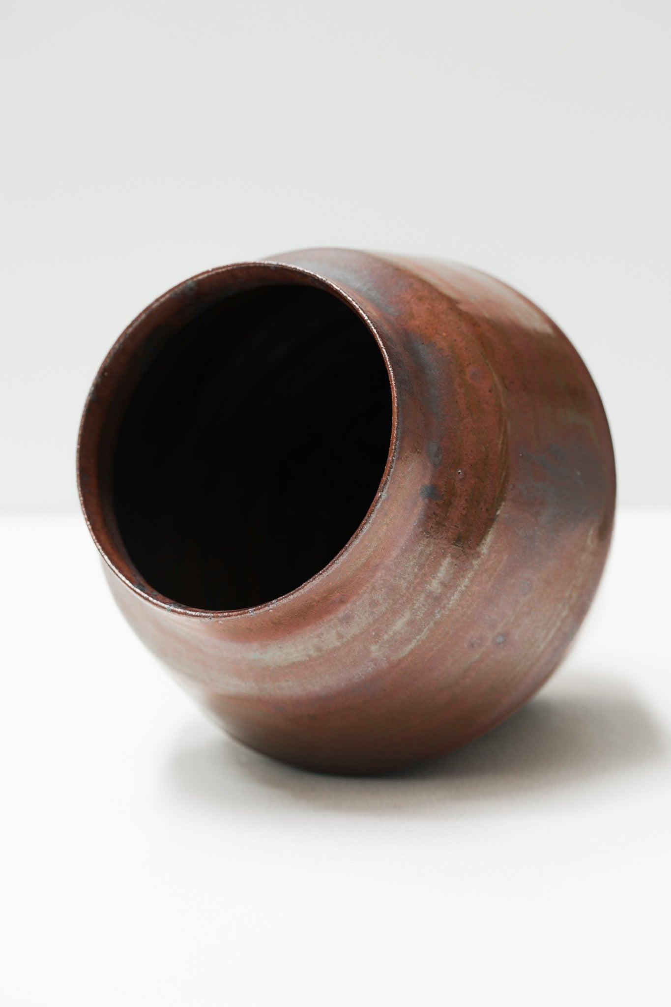 Florian Gadsby: Angular Vase