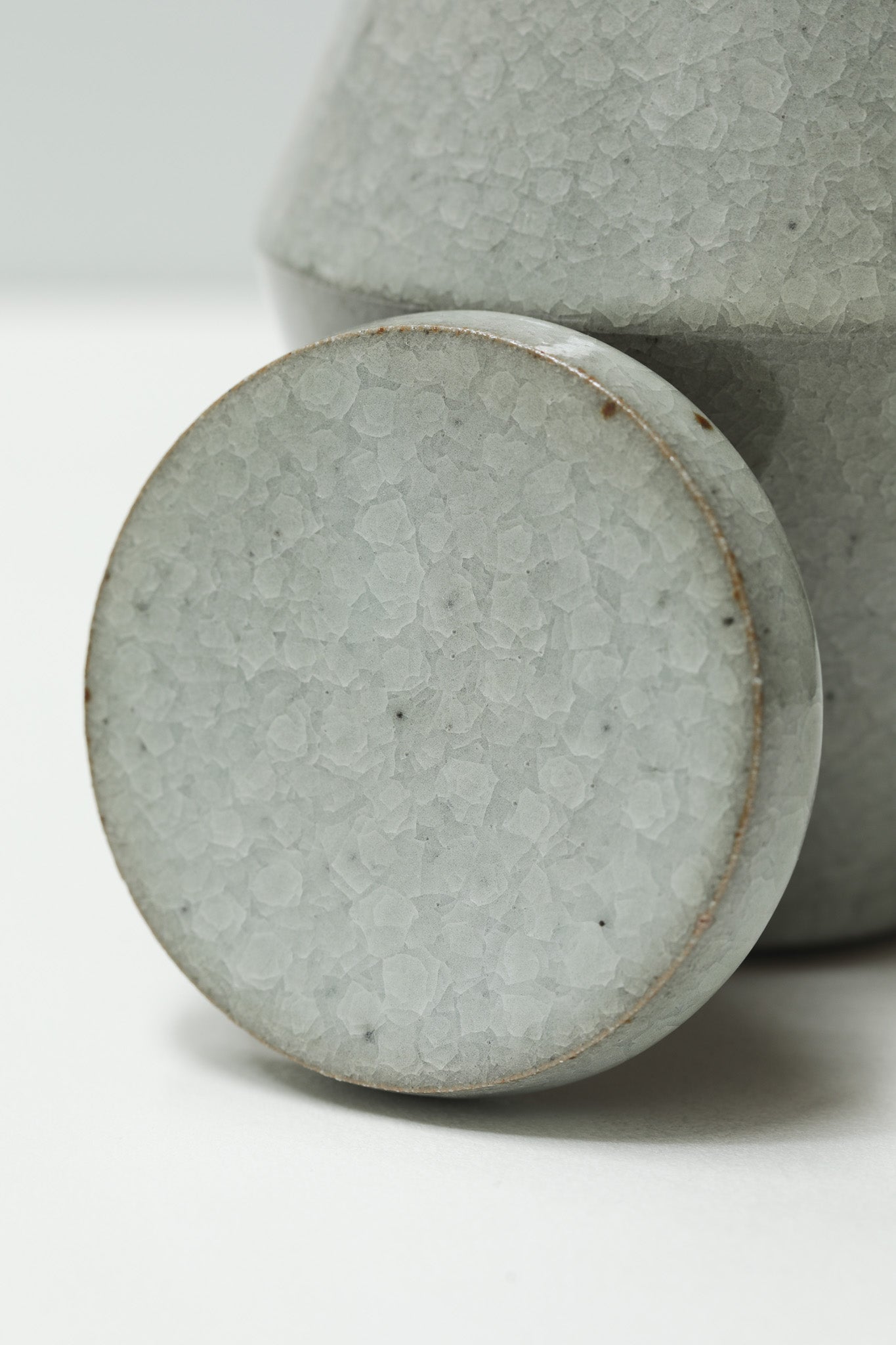 Florian Gadsby: Angular Lidded Urn
