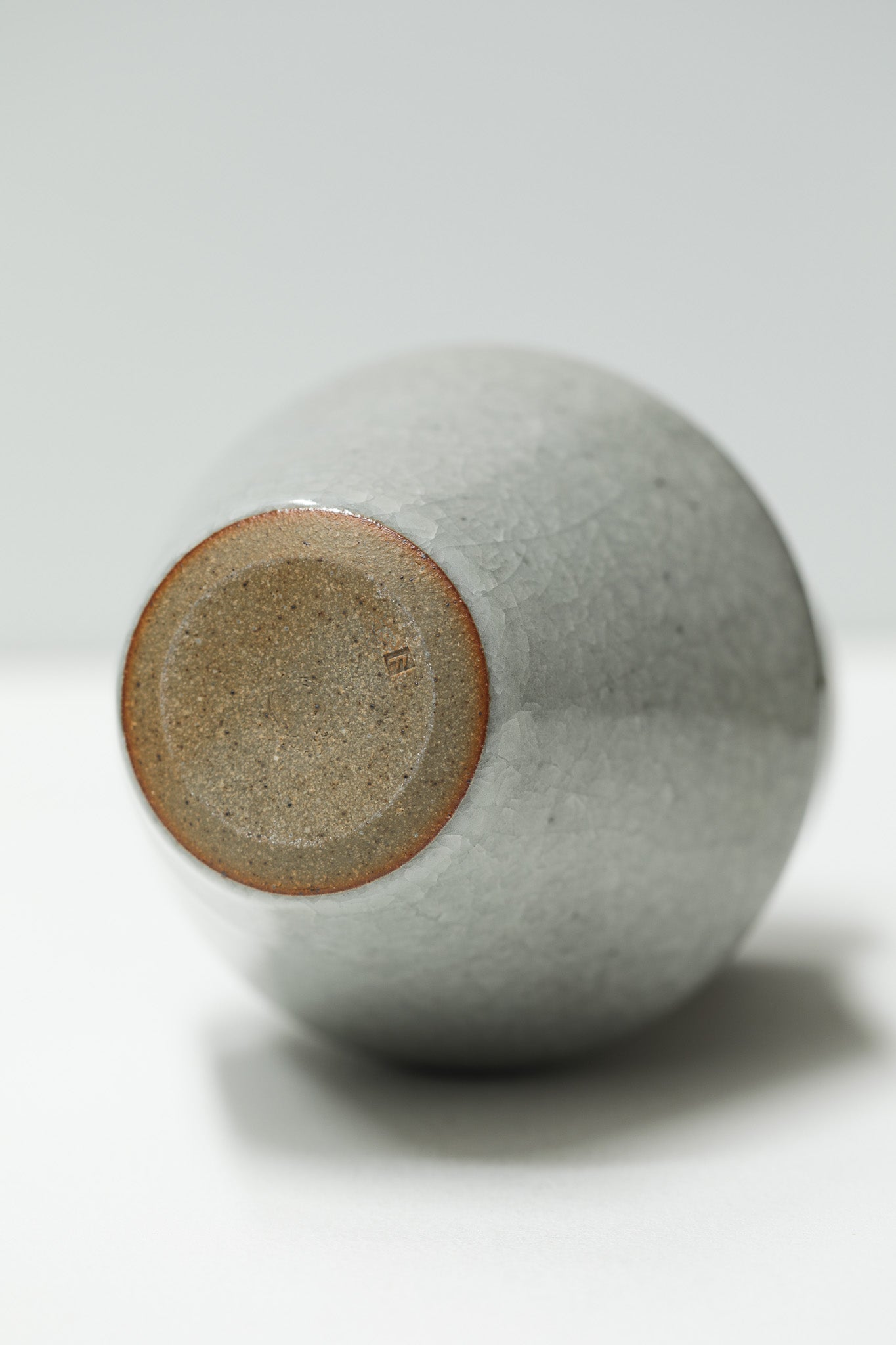 Florian Gadsby: Angular Lidded Urn